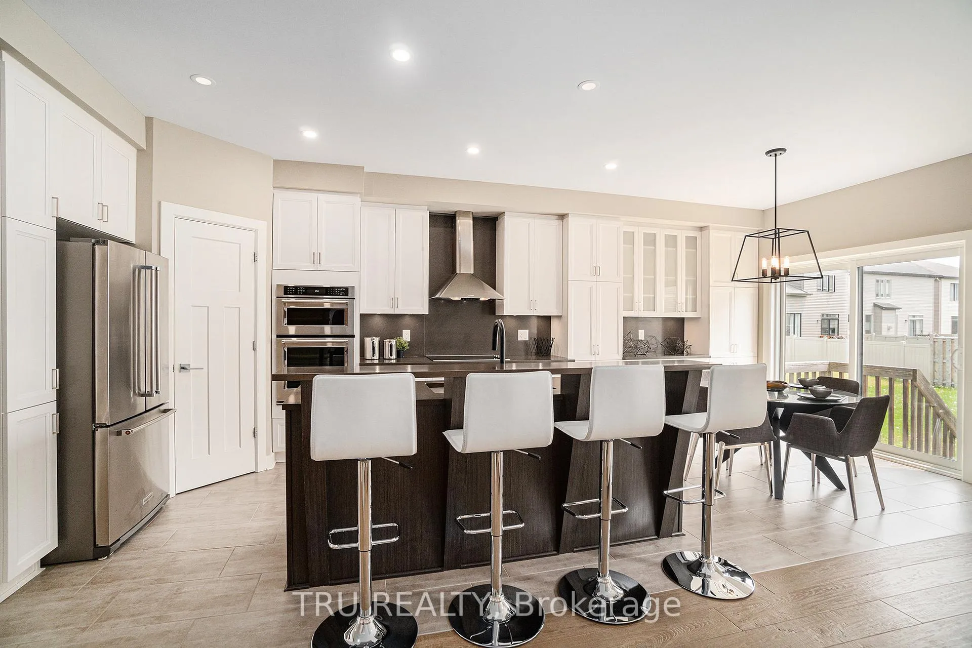 Photo 10 of 670 Parade Drive, Ottawa, Stittsville (South) — HOMEH