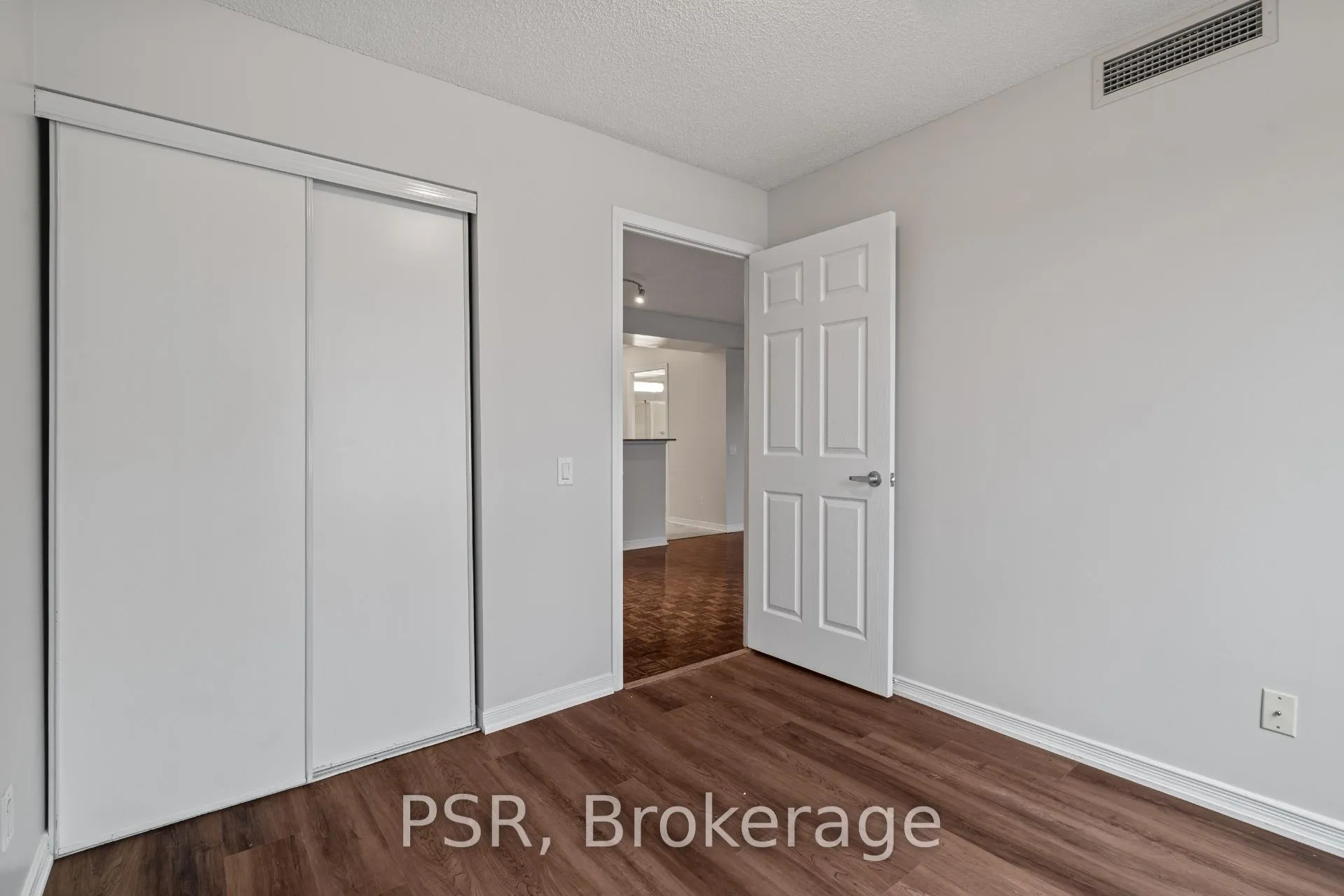 Photo 11 of Unit 112, 515 Rosewell Avenue, Toronto, Lawrence Park South — HOMEH
