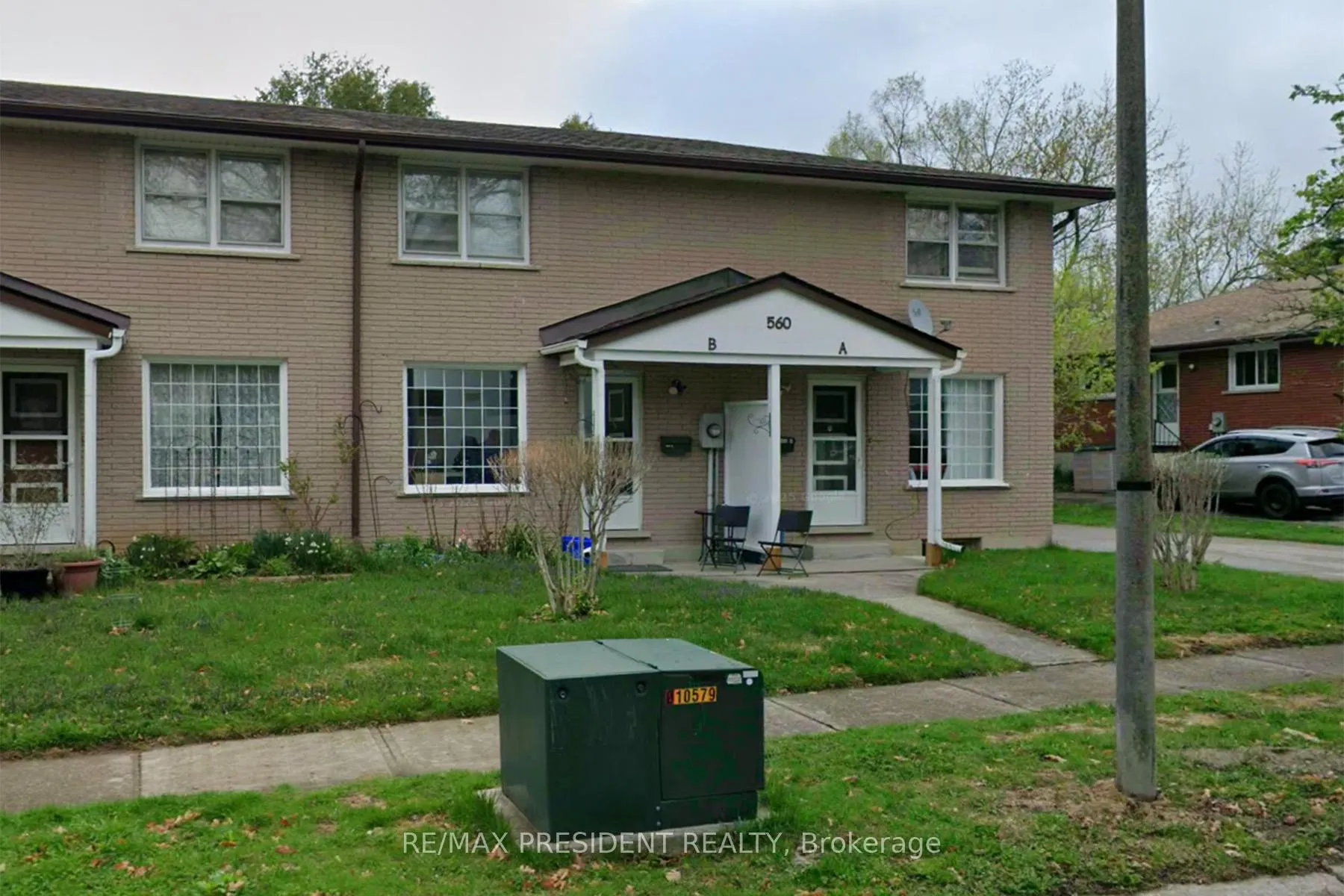 Photo 2 of 560B Brookhaven Crescent, Waterloo — HOMEH