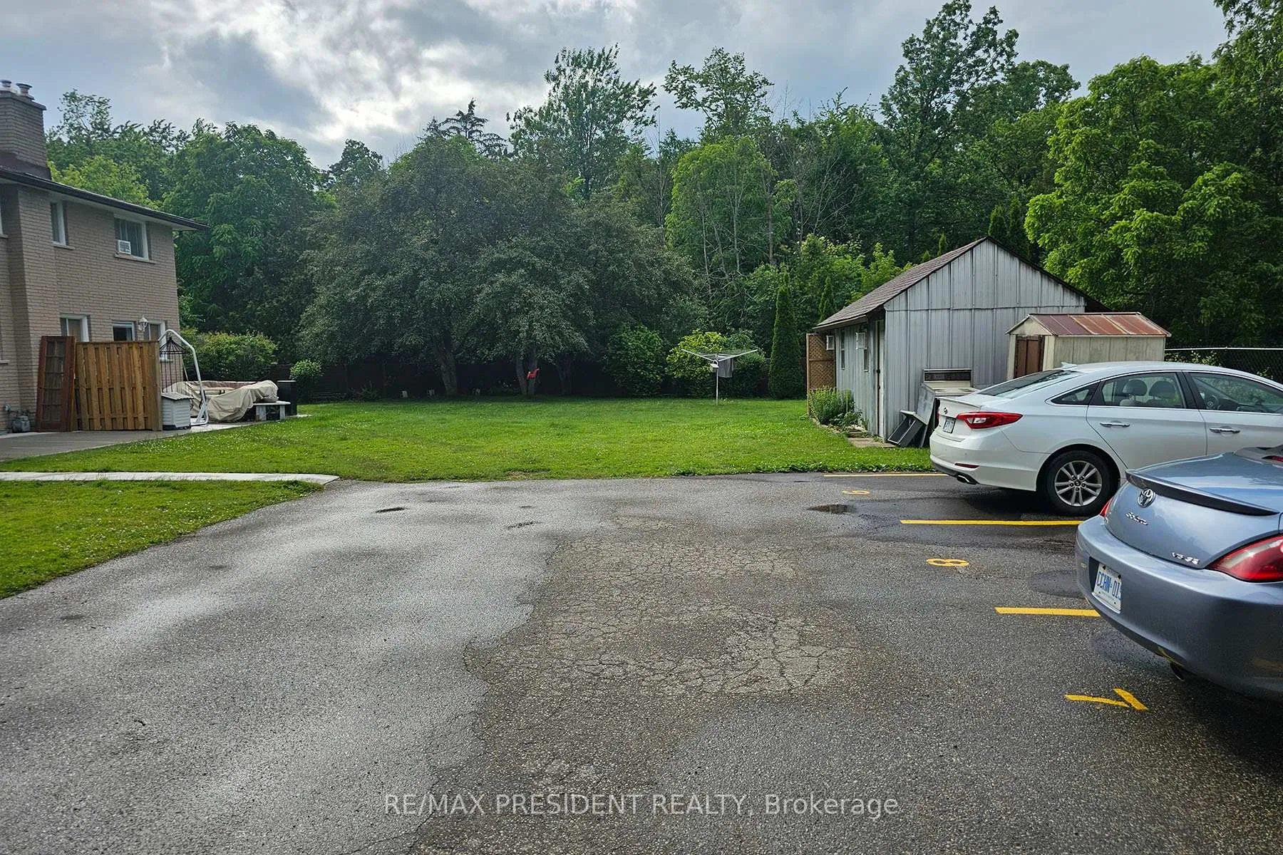 Photo 22 of 560B Brookhaven Crescent, Waterloo — HOMEH