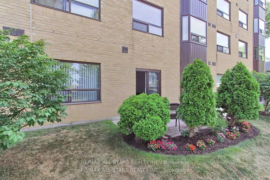 Photo 41 of Unit 103, 41 Ash Street, Uxbridge — HOMEH