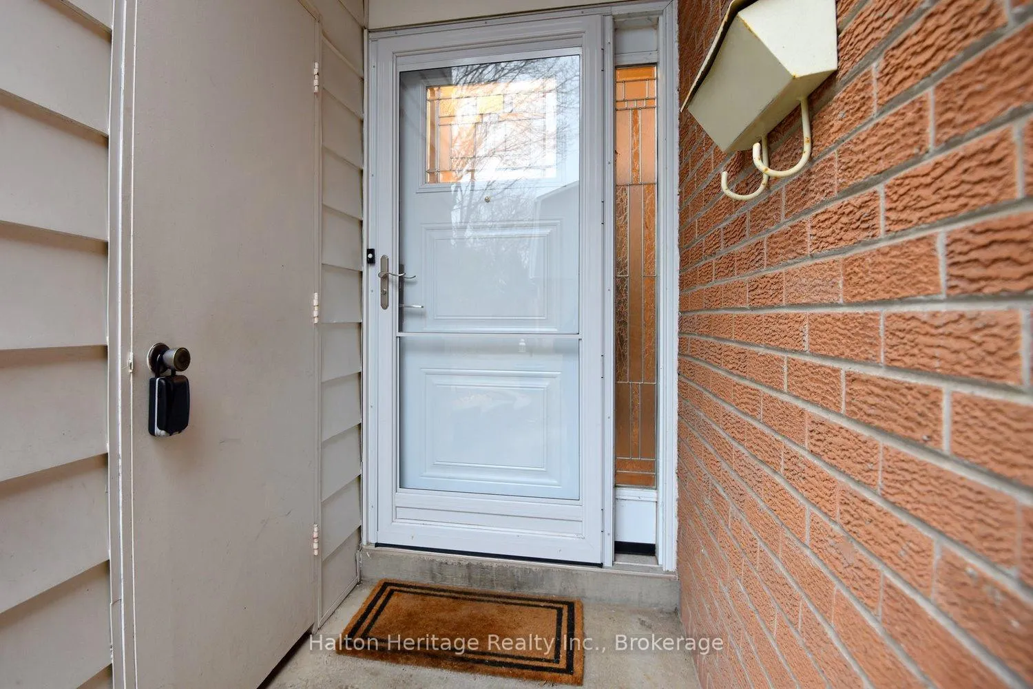 Photo 2 of Unit Unit 7, 457 Woodview Rd., Burlington, Roseland — HOMEH