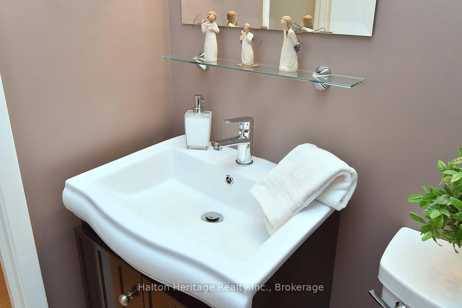 Photo 17 of Unit Unit 7, 457 Woodview Rd., Burlington, Roseland — HOMEH