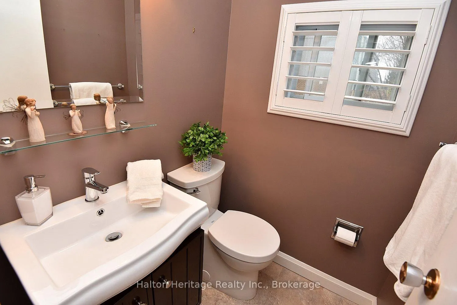Photo 18 of Unit Unit 7, 457 Woodview Rd., Burlington, Roseland — HOMEH