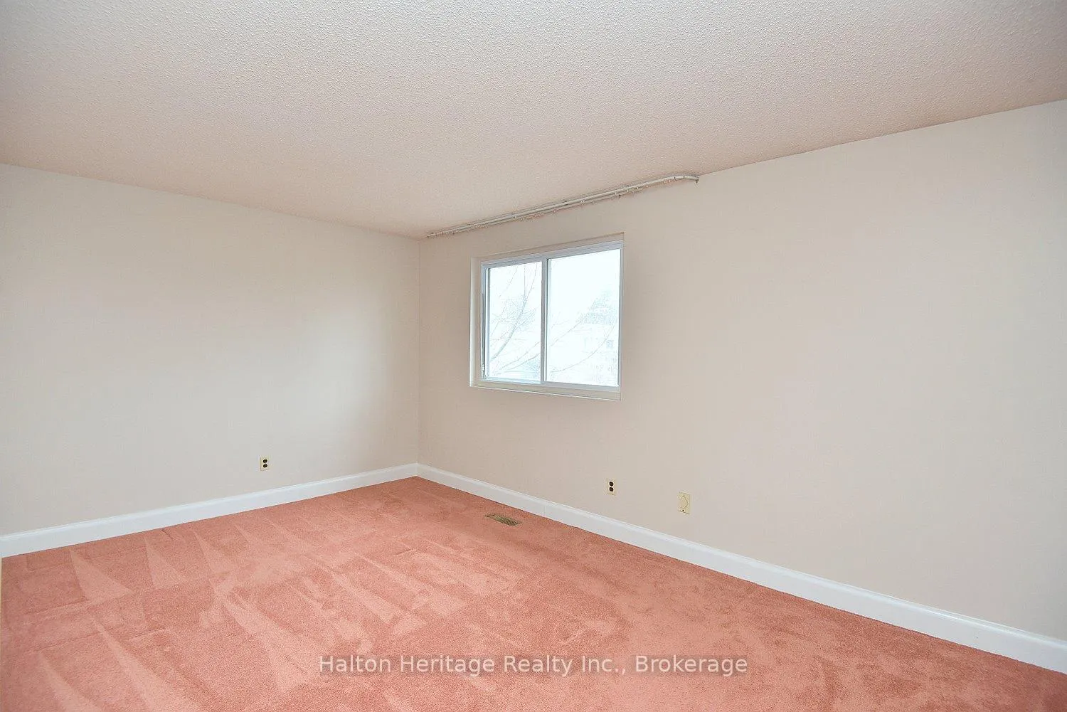 Photo 20 of Unit Unit 7, 457 Woodview Rd., Burlington, Roseland — HOMEH