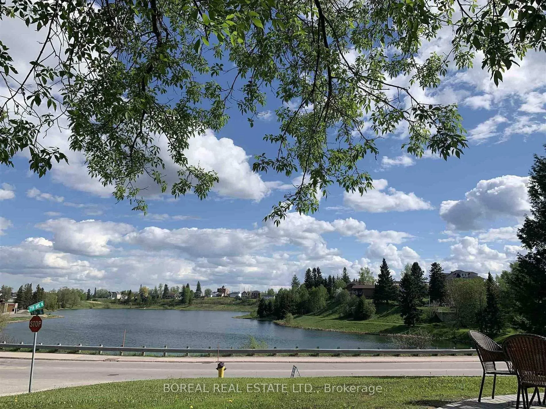 Photo 7 of 185 Fifth Street, Cochrane — HOMEH