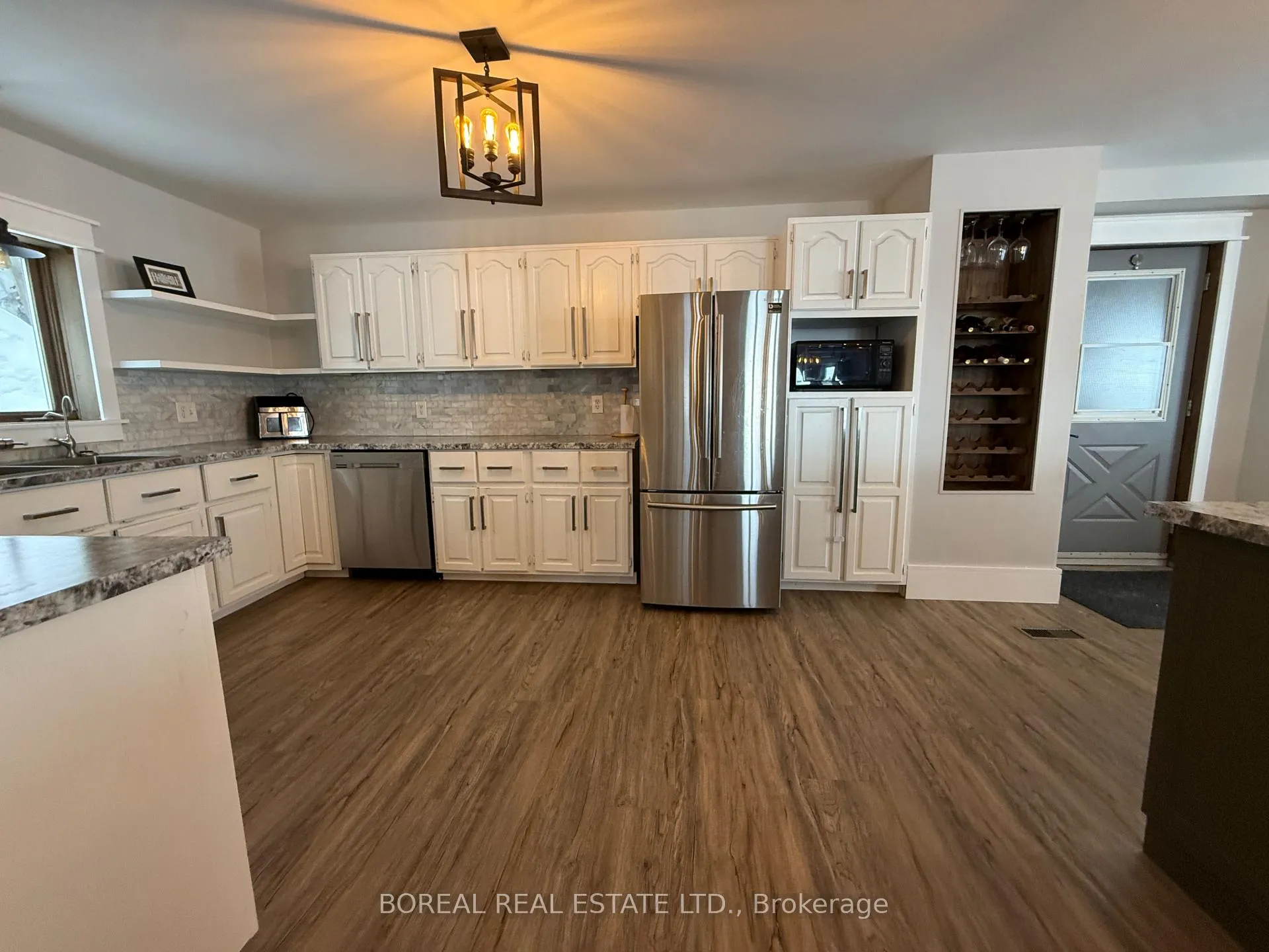 Photo 15 of 185 Fifth Street, Cochrane — HOMEH