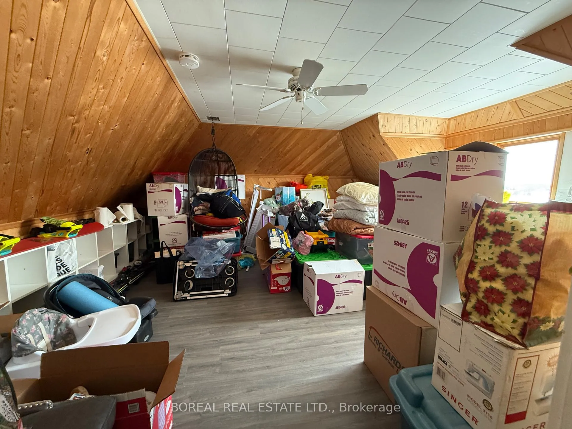 Photo 40 of 185 Fifth Street, Cochrane — HOMEH