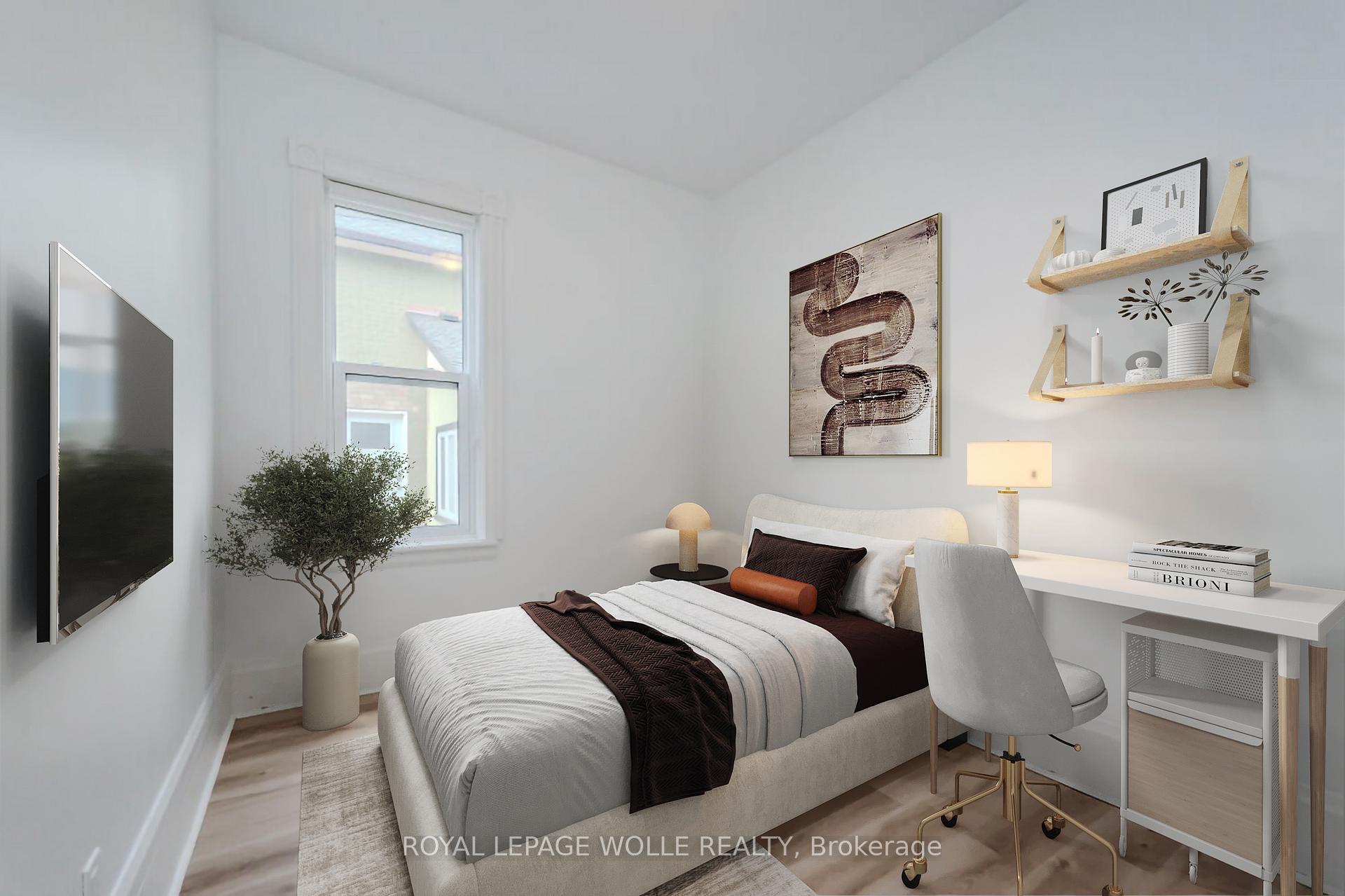 Photo 13 of 76 Wellington Street N, Kitchener — HOMEH