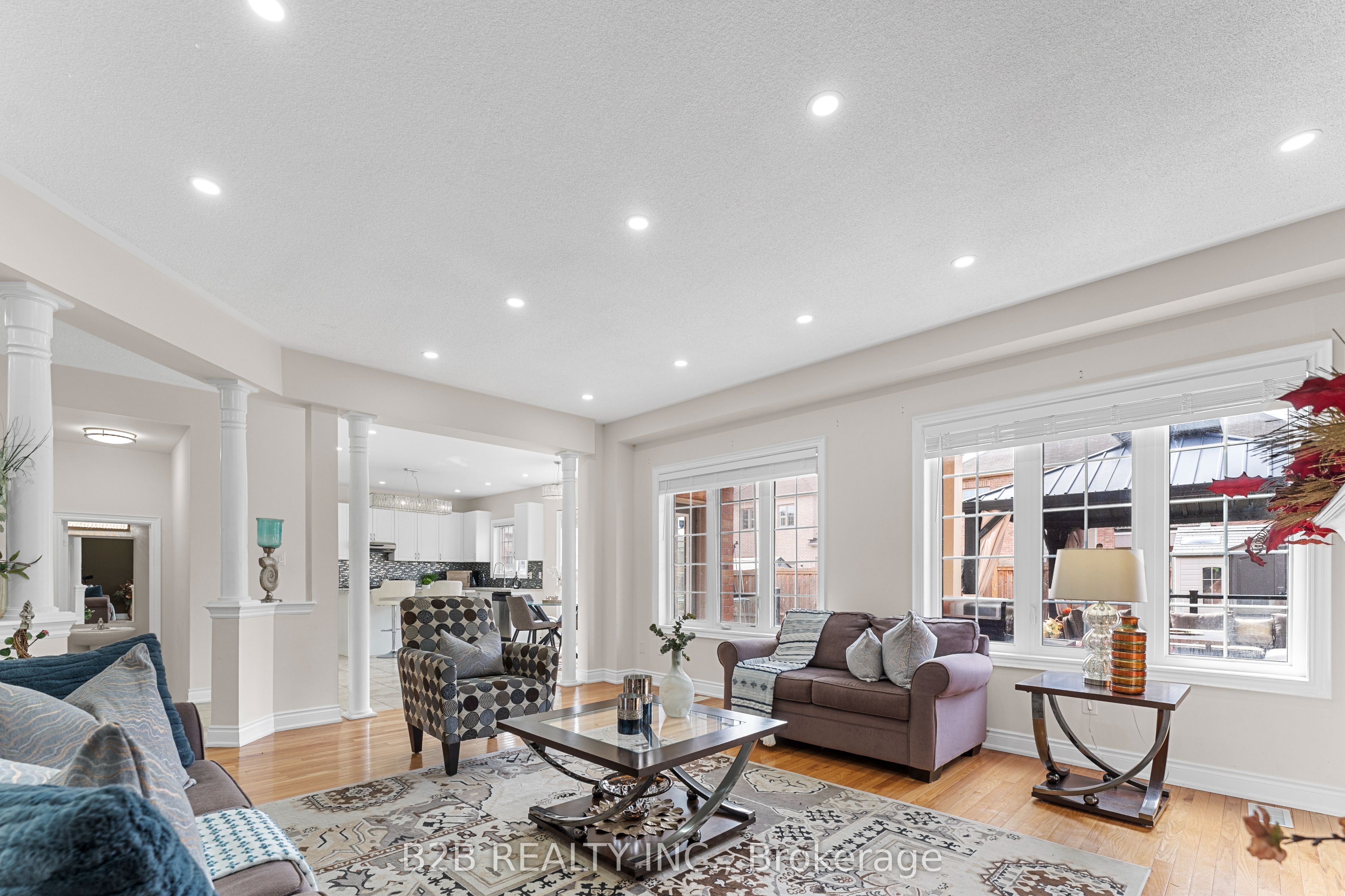 Photo 17 of 22 Templar Street, Brampton, Credit Valley — HOMEH