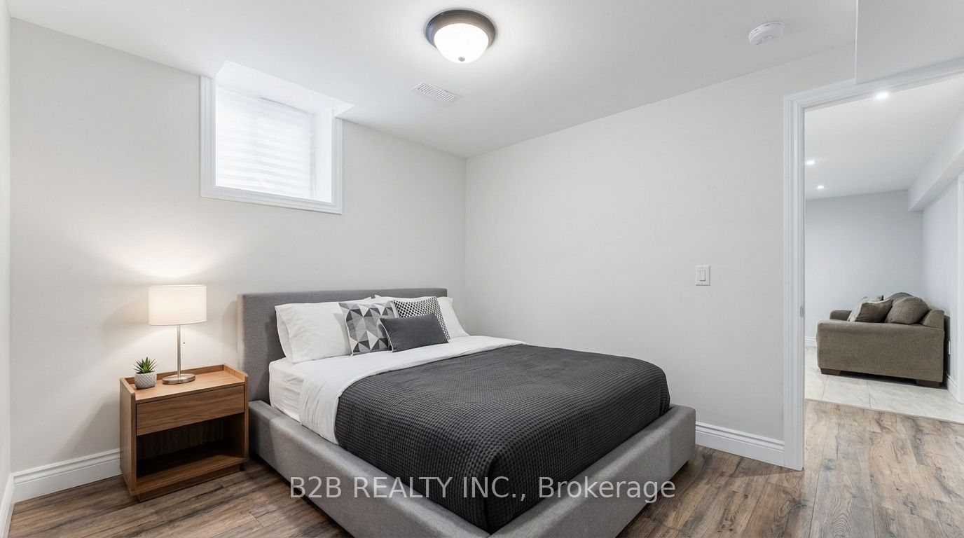 Photo 23 of 22 Templar Street, Brampton, Credit Valley — HOMEH