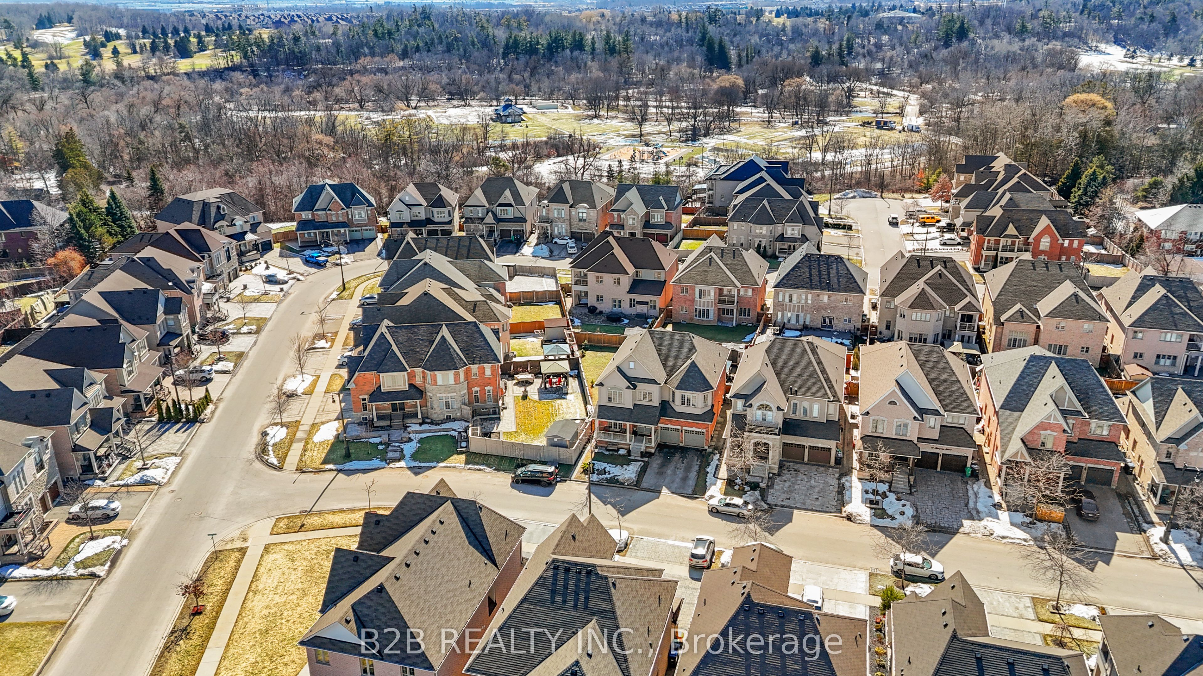 Photo 4 of 22 Templar Street, Brampton, Credit Valley — HOMEH