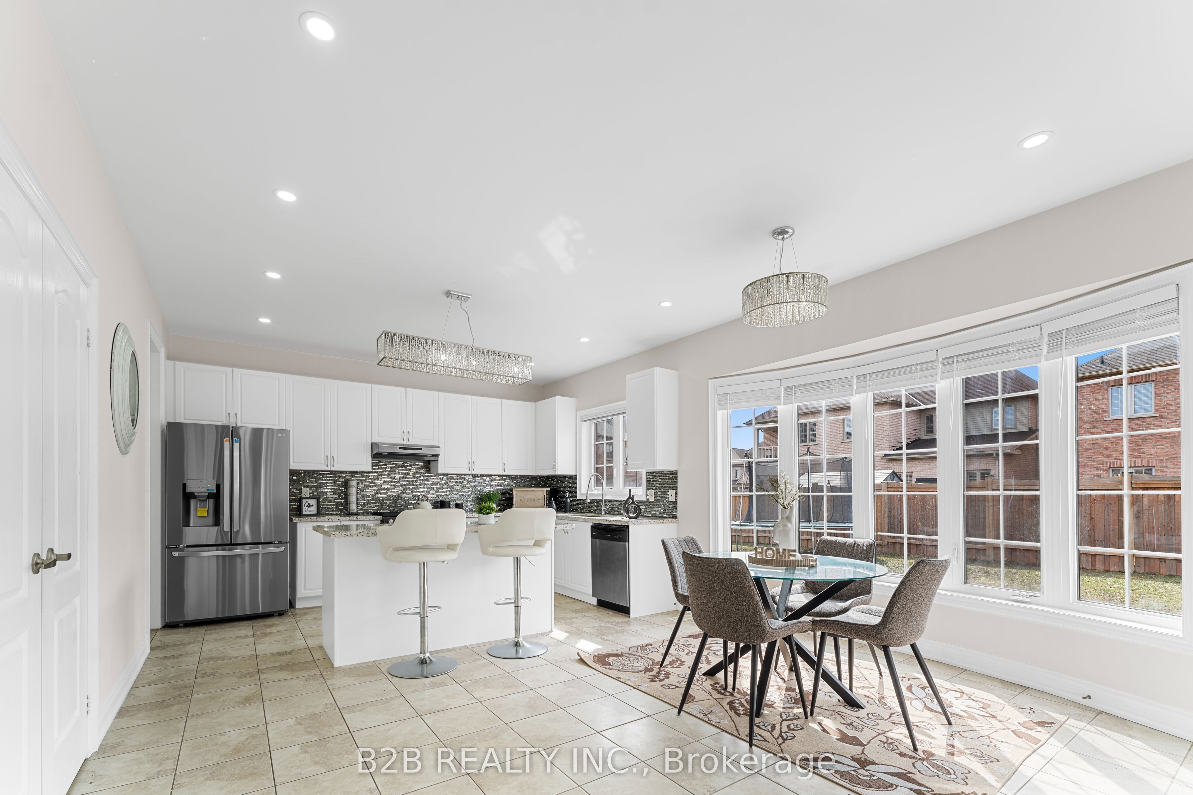 Photo 15 of 22 Templar Street, Brampton, Credit Valley — HOMEH