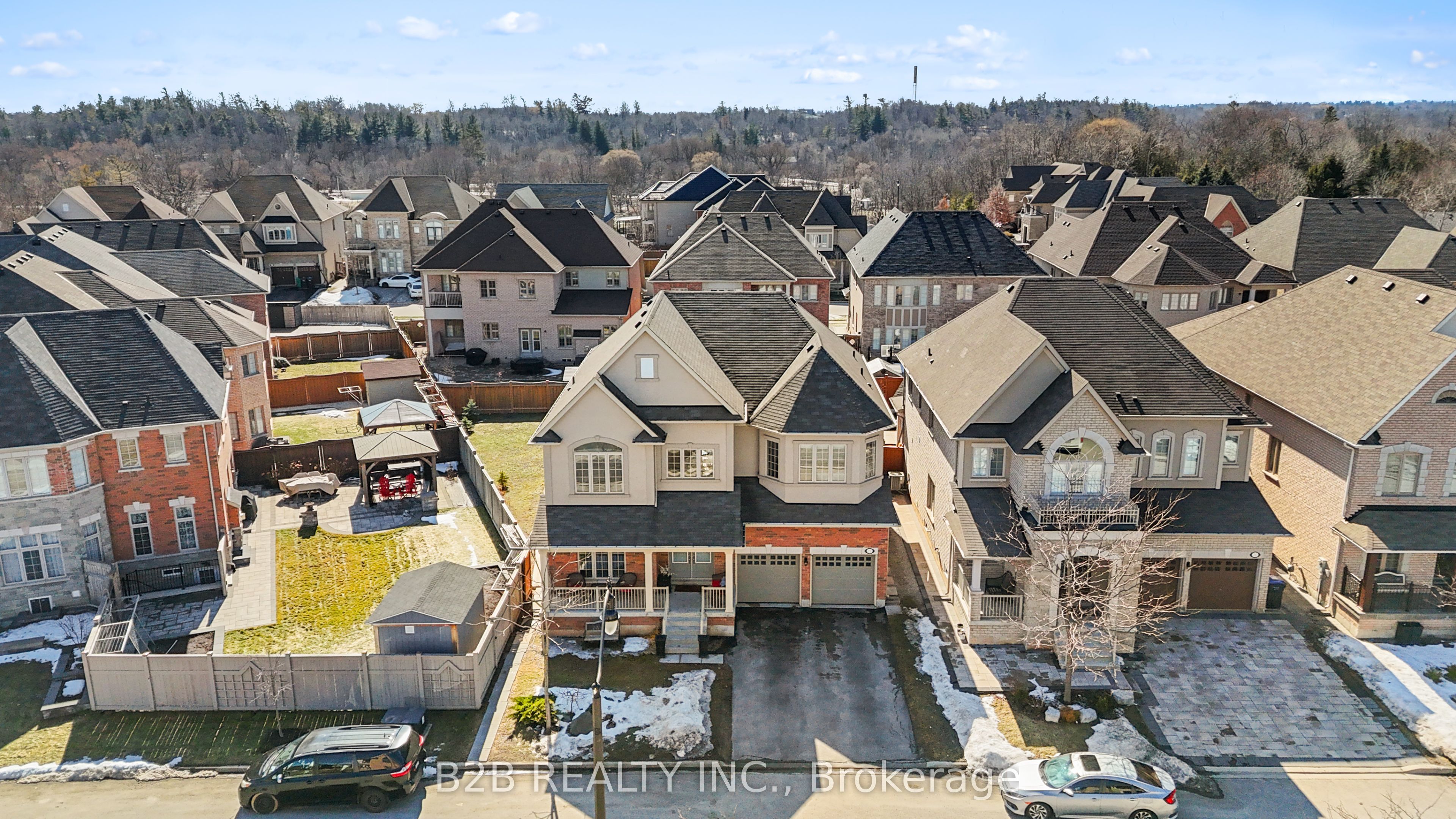 Photo 3 of 22 Templar Street, Brampton, Credit Valley — HOMEH