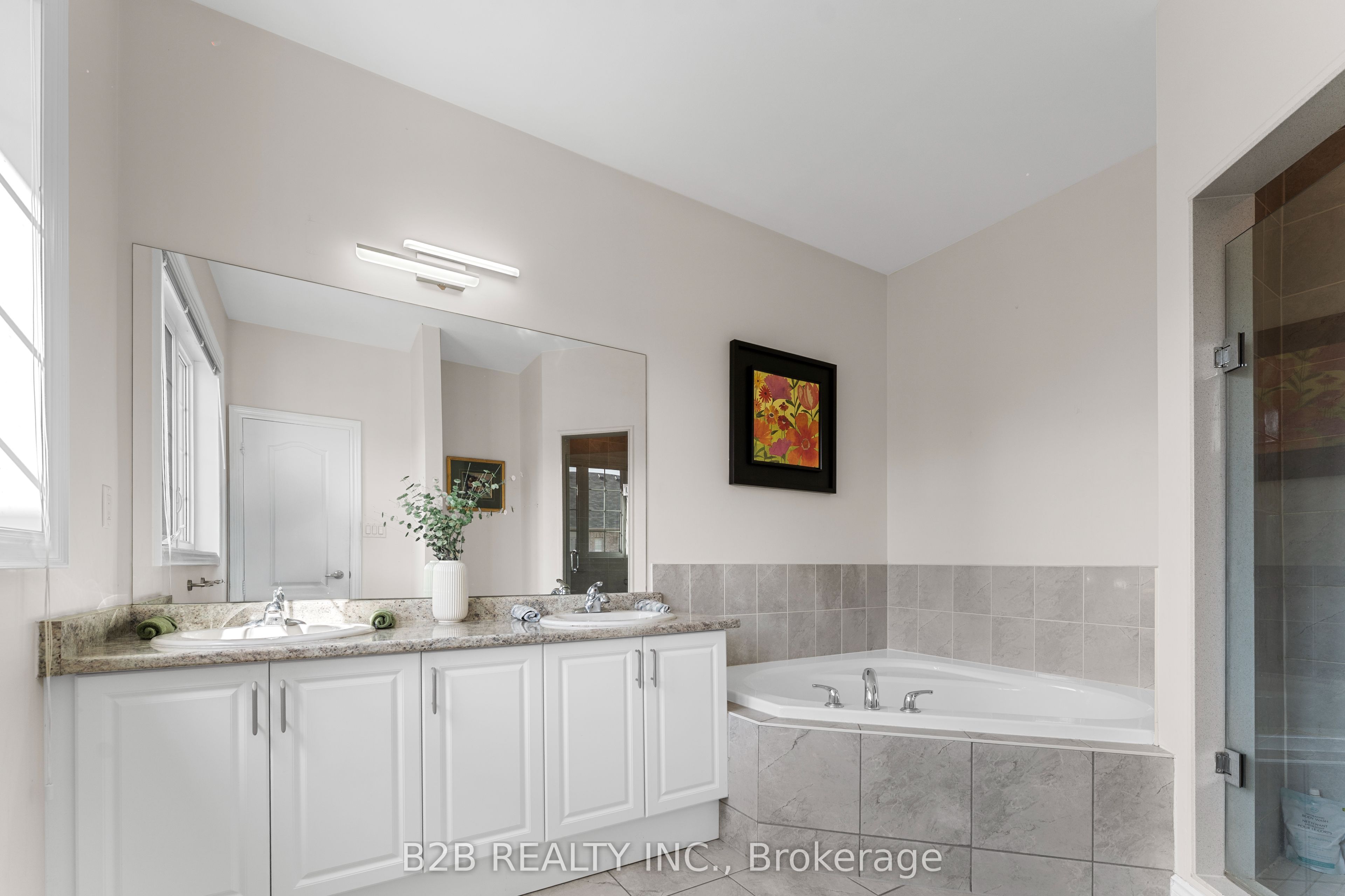 Photo 25 of 22 Templar Street, Brampton, Credit Valley — HOMEH