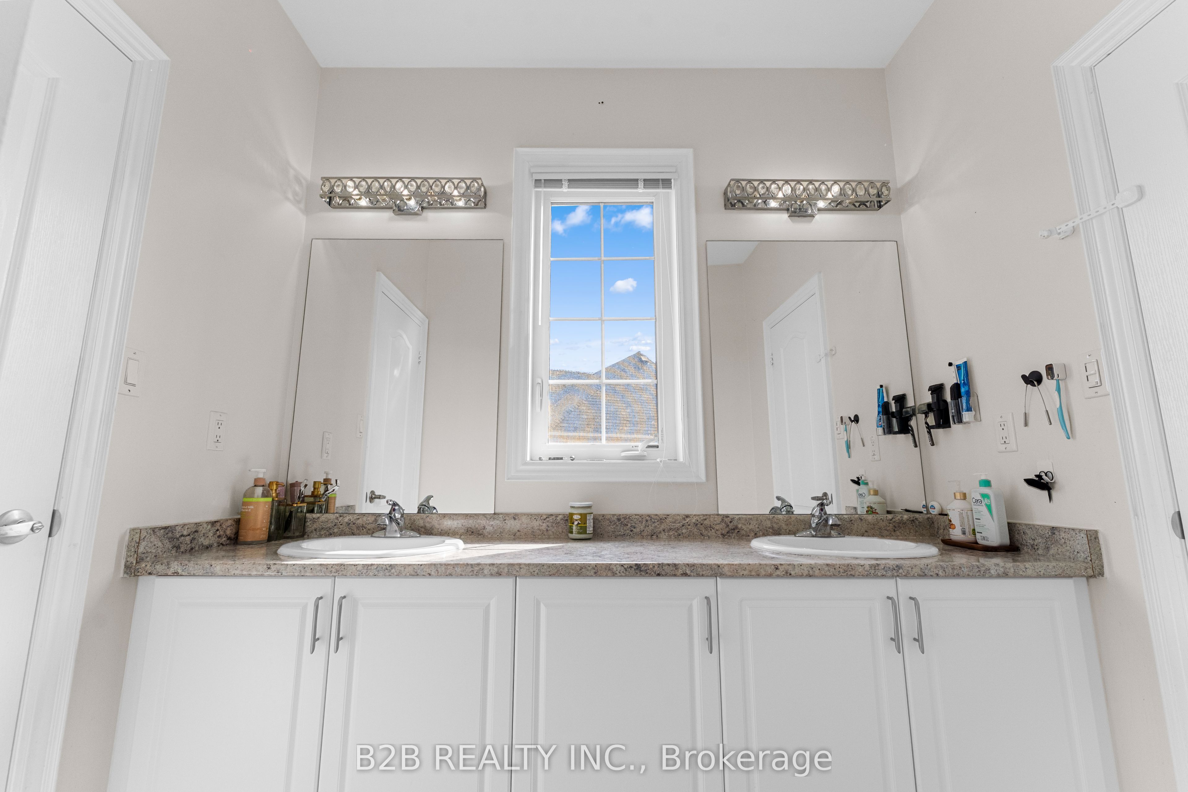Photo 21 of 22 Templar Street, Brampton, Credit Valley — HOMEH