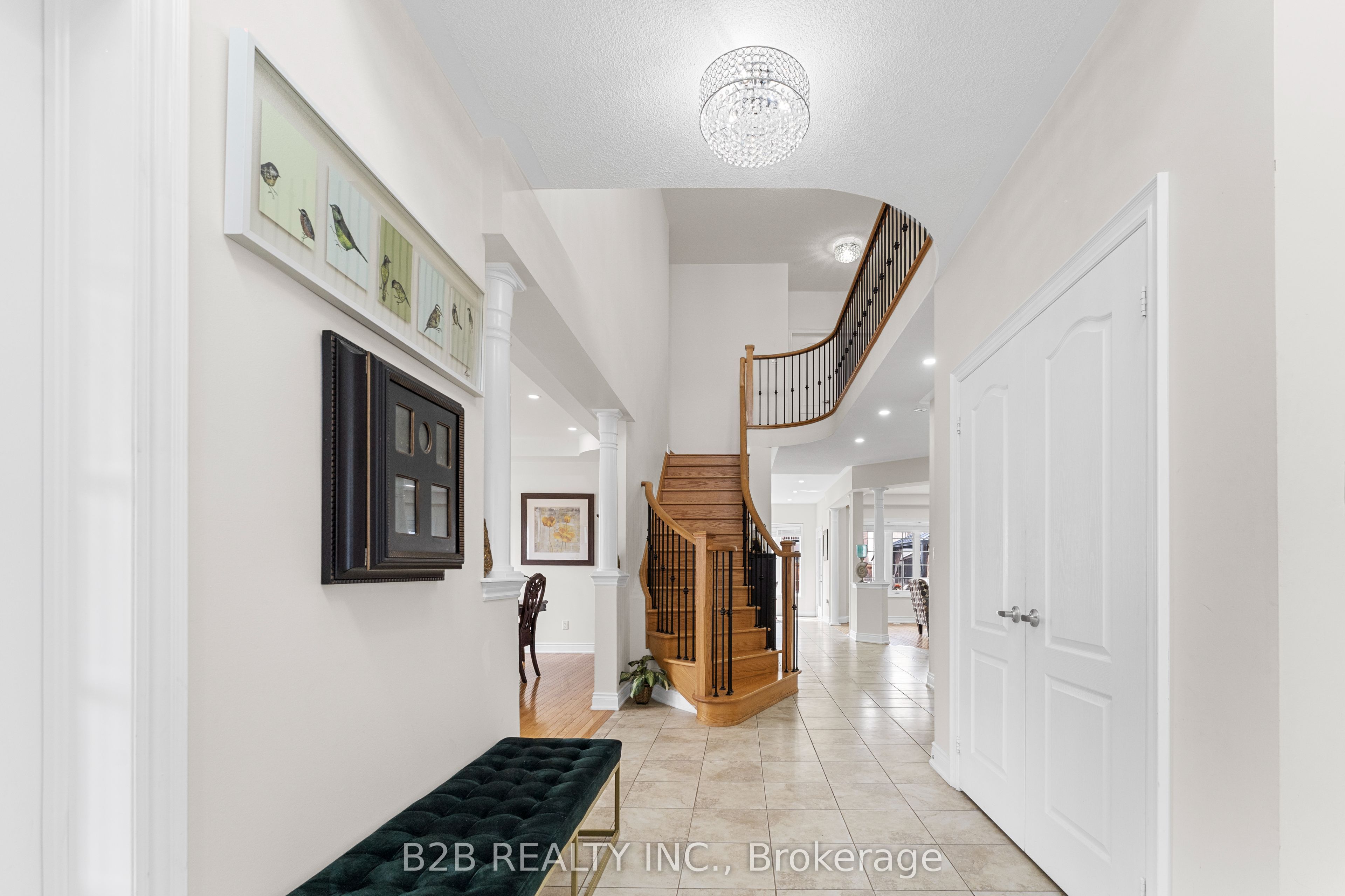 Photo 7 of 22 Templar Street, Brampton, Credit Valley — HOMEH