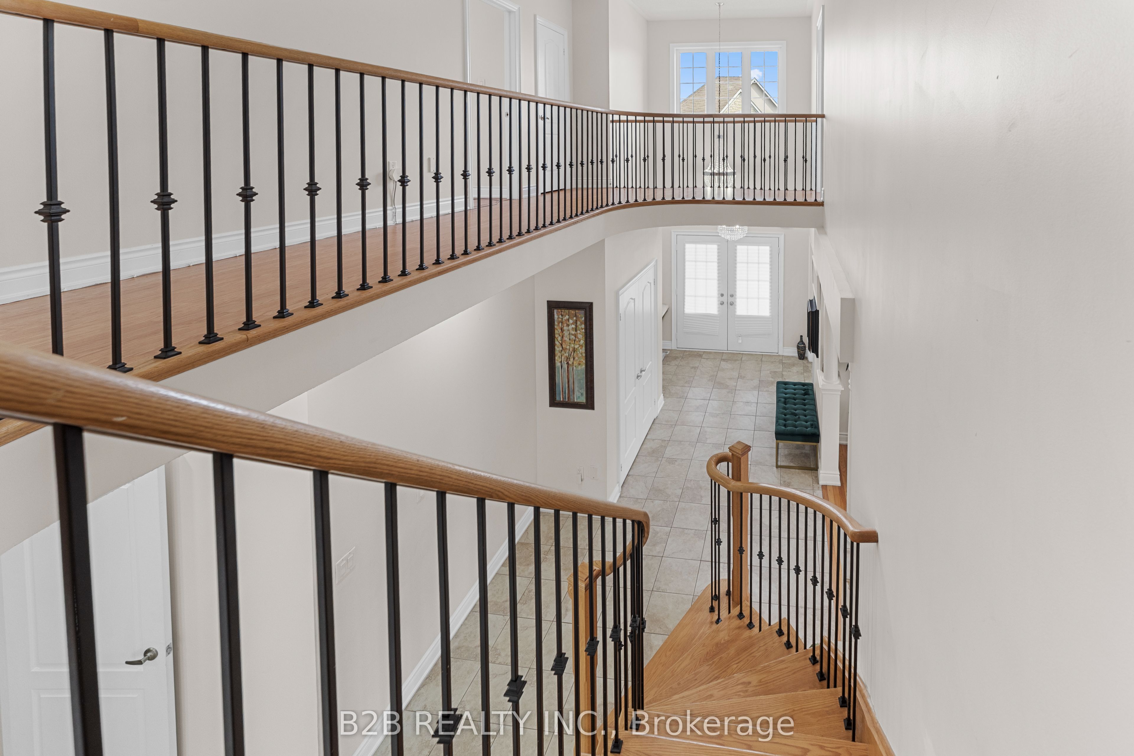 Photo 6 of 22 Templar Street, Brampton, Credit Valley — HOMEH