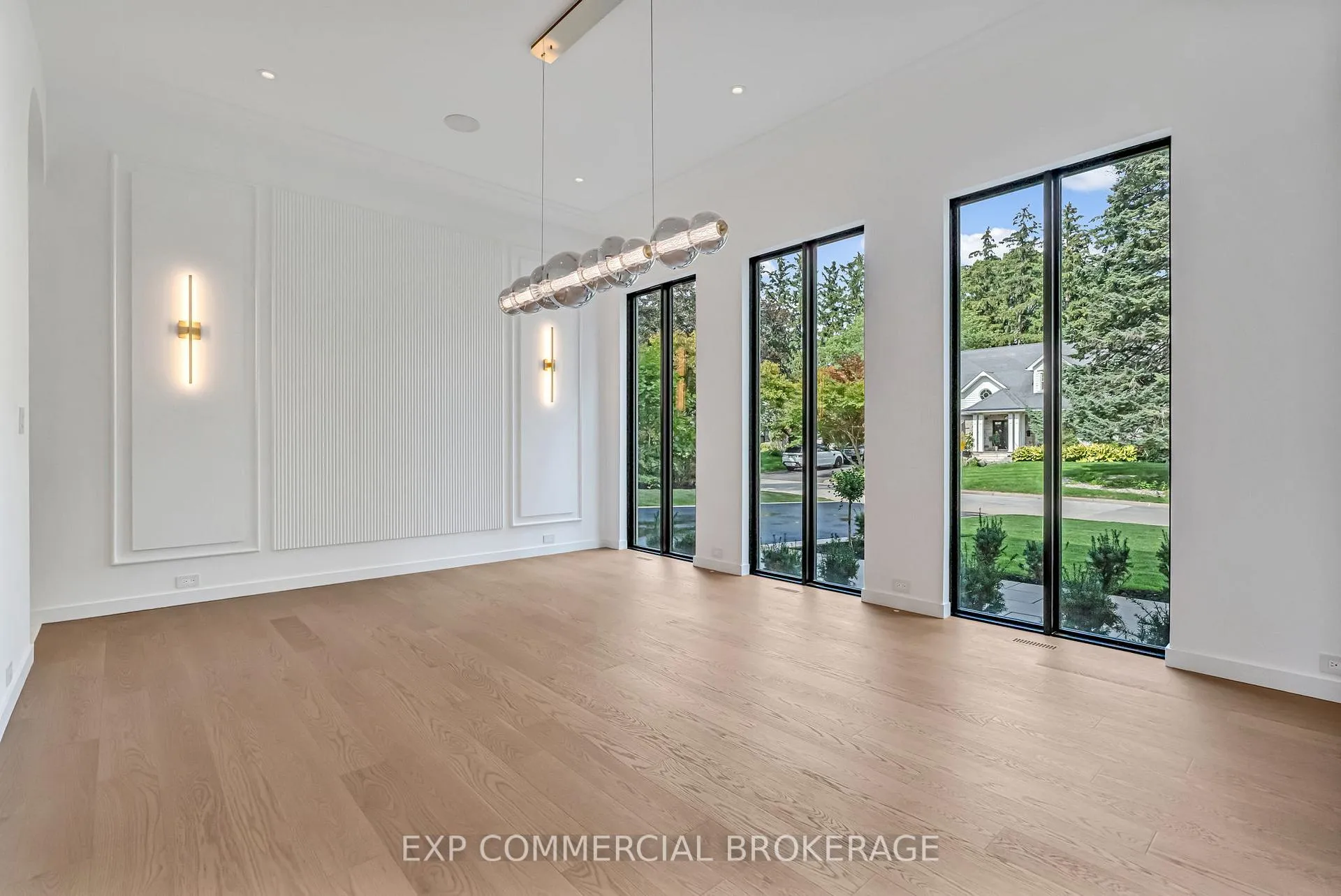 Photo 5 of 114 Tracina Drive, Oakville, Southwest — HOMEH