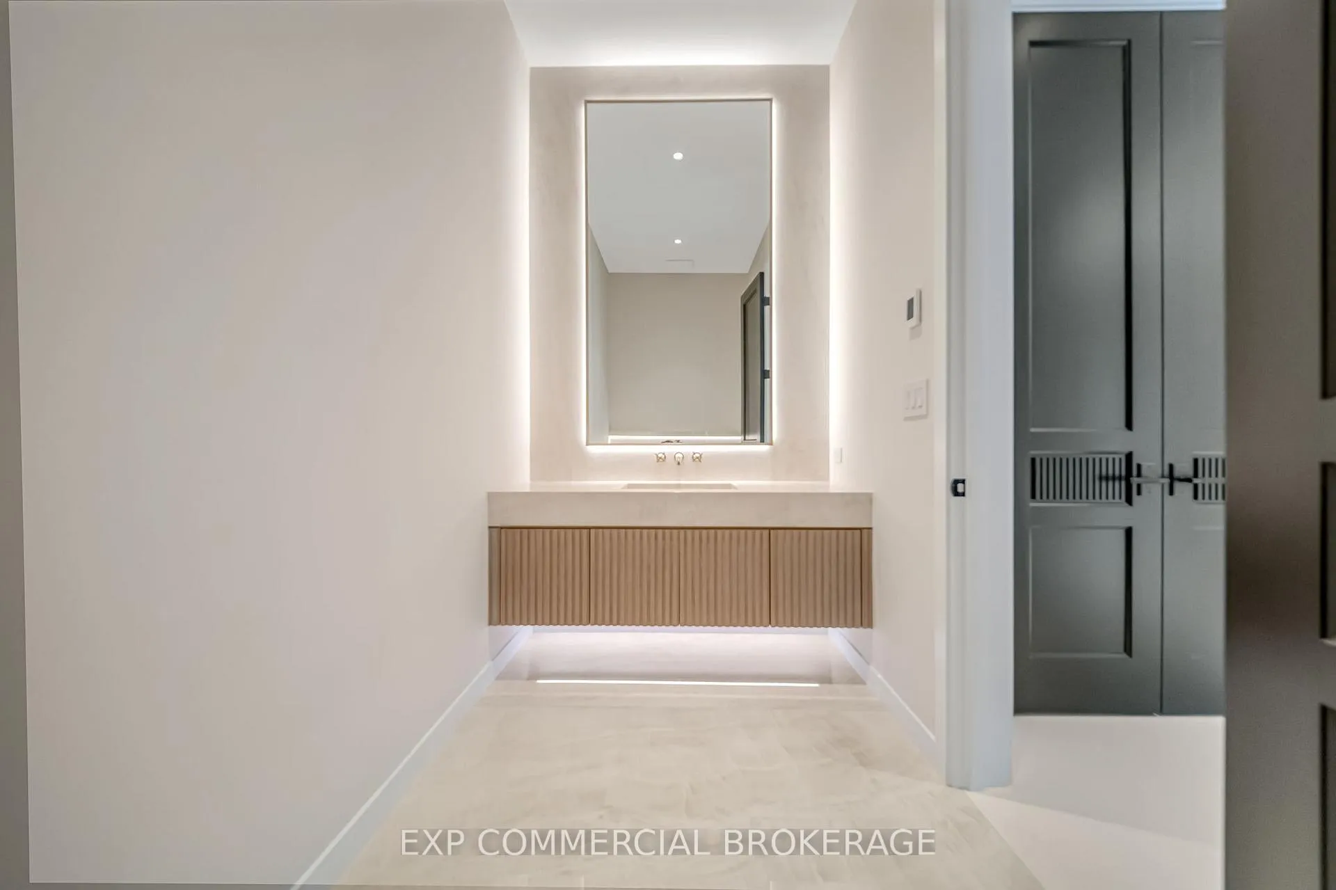 Photo 9 of 114 Tracina Drive, Oakville, Southwest — HOMEH