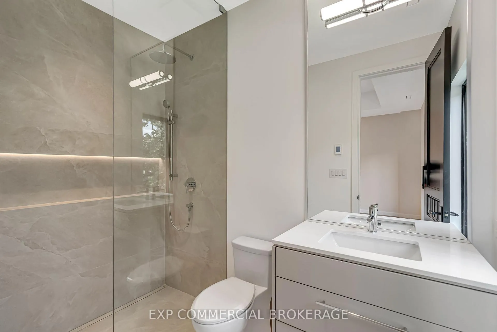 Photo 26 of 114 Tracina Drive, Oakville, Southwest — HOMEH