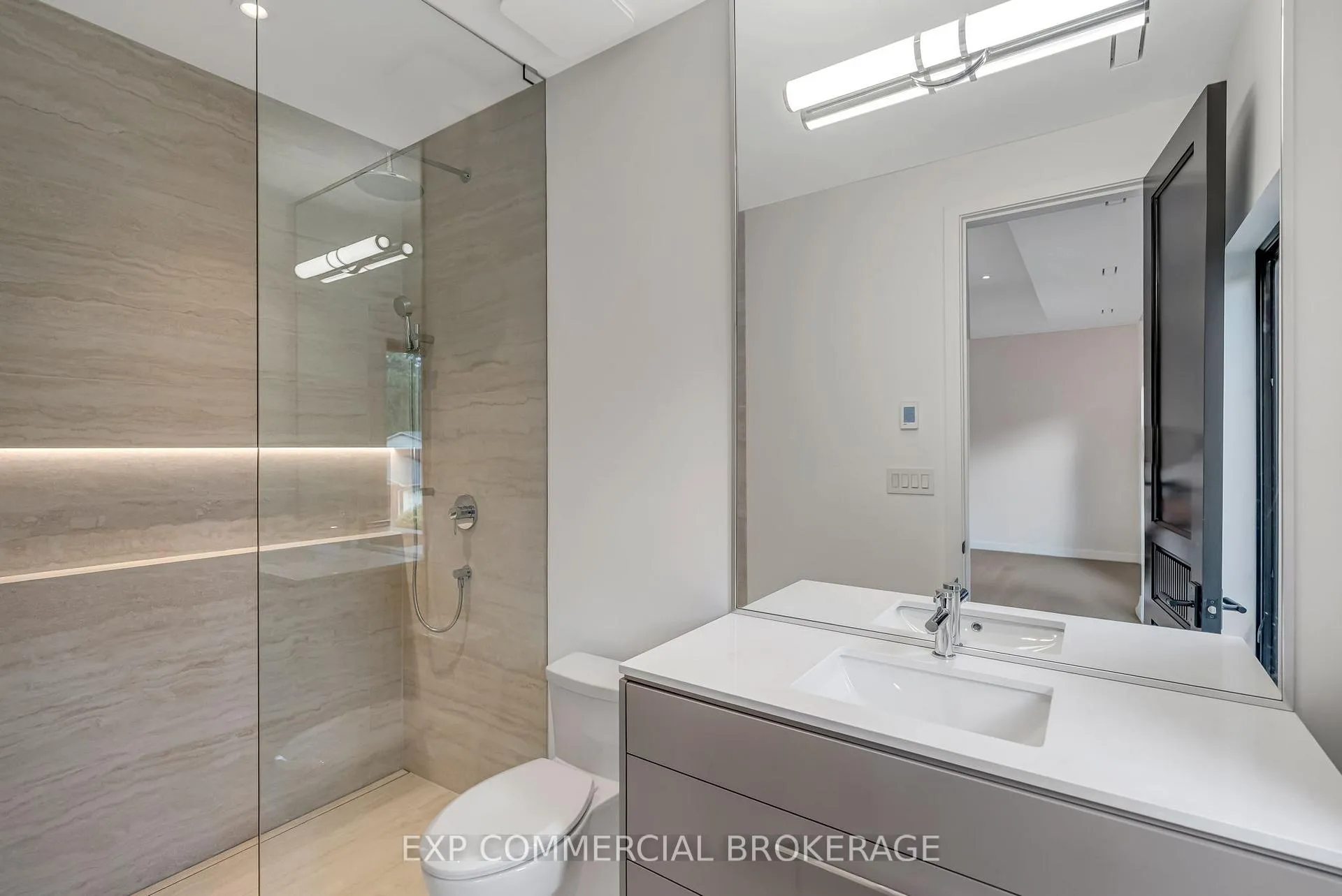 Photo 31 of 114 Tracina Drive, Oakville, Southwest — HOMEH