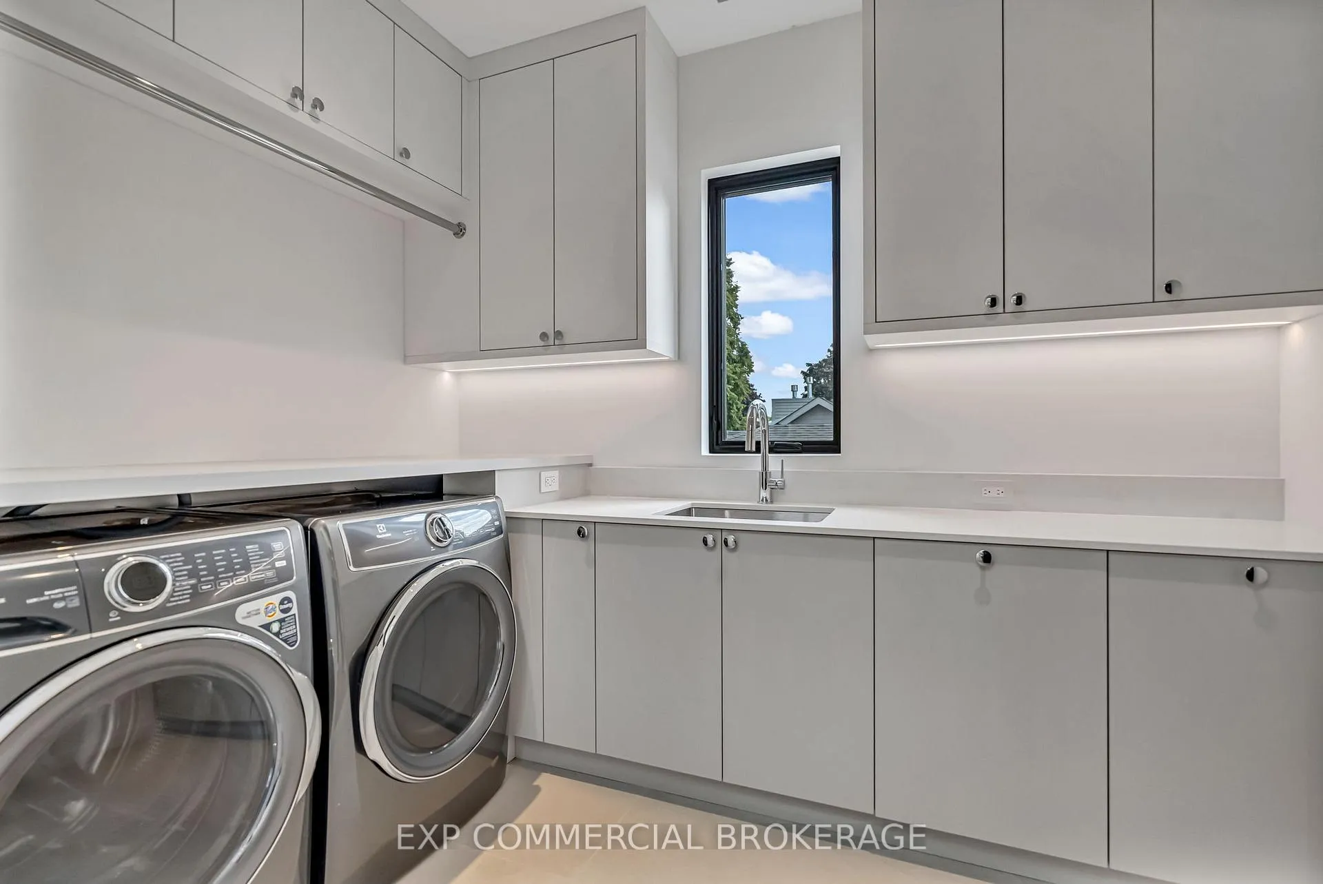 Photo 32 of 114 Tracina Drive, Oakville, Southwest — HOMEH