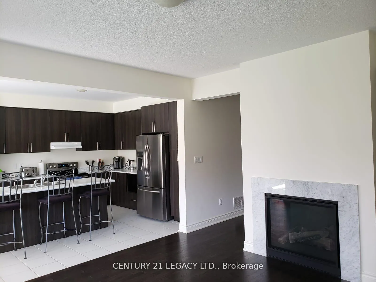 Photo 8 of 16 Mussle White Road, Brampton, Bram West — HOMEH