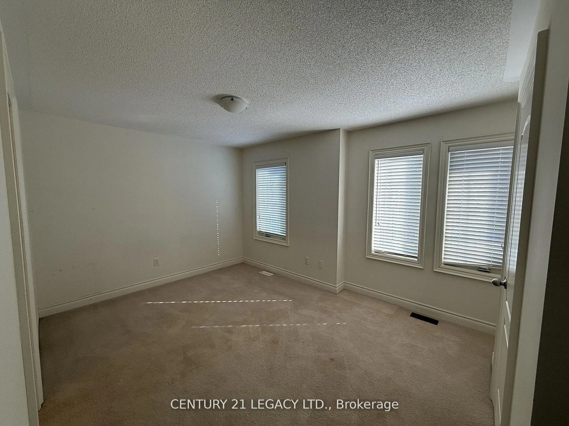 Photo 15 of 16 Mussle White Road, Brampton, Bram West — HOMEH