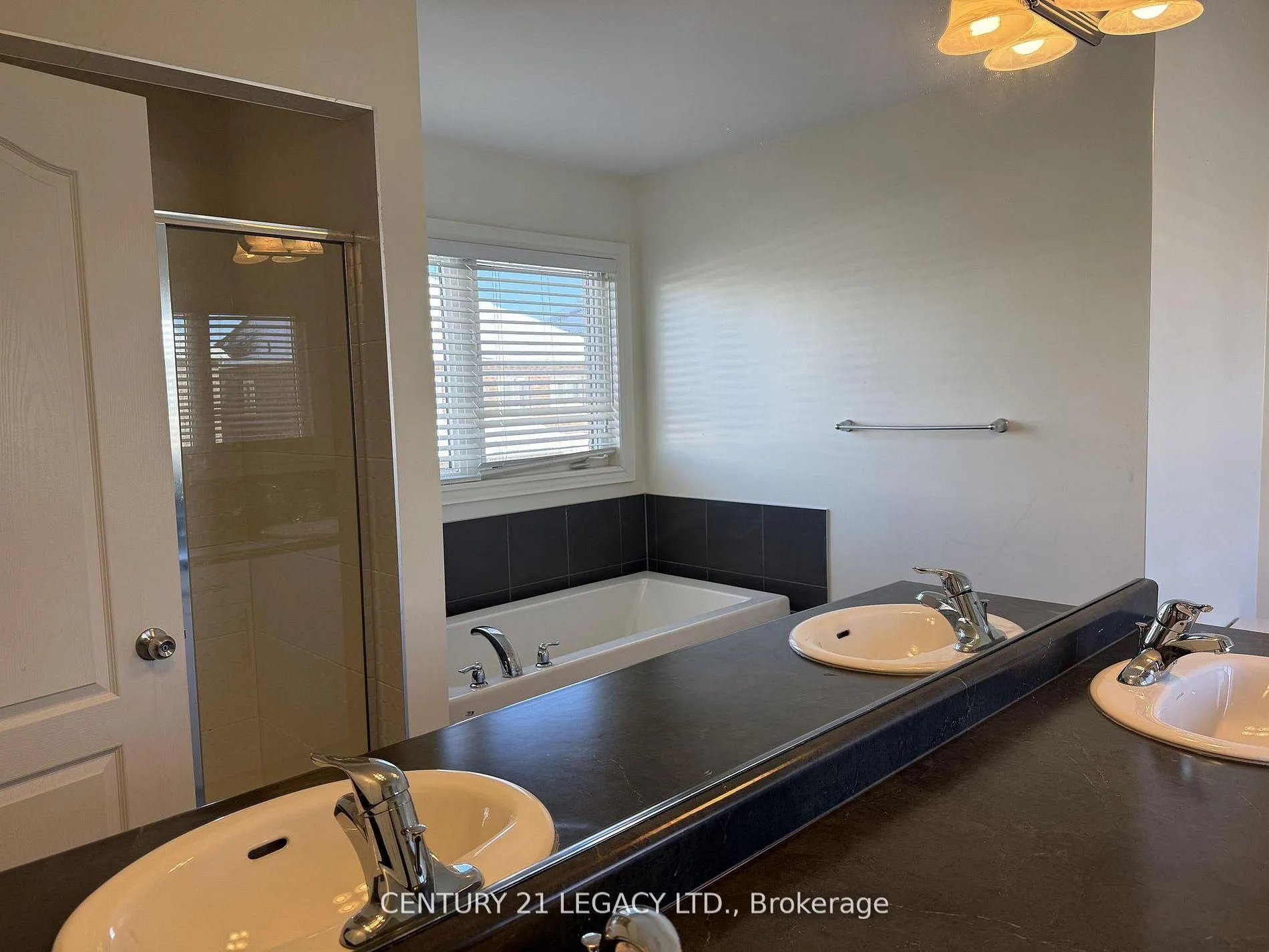Photo 23 of 16 Mussle White Road, Brampton, Bram West — HOMEH