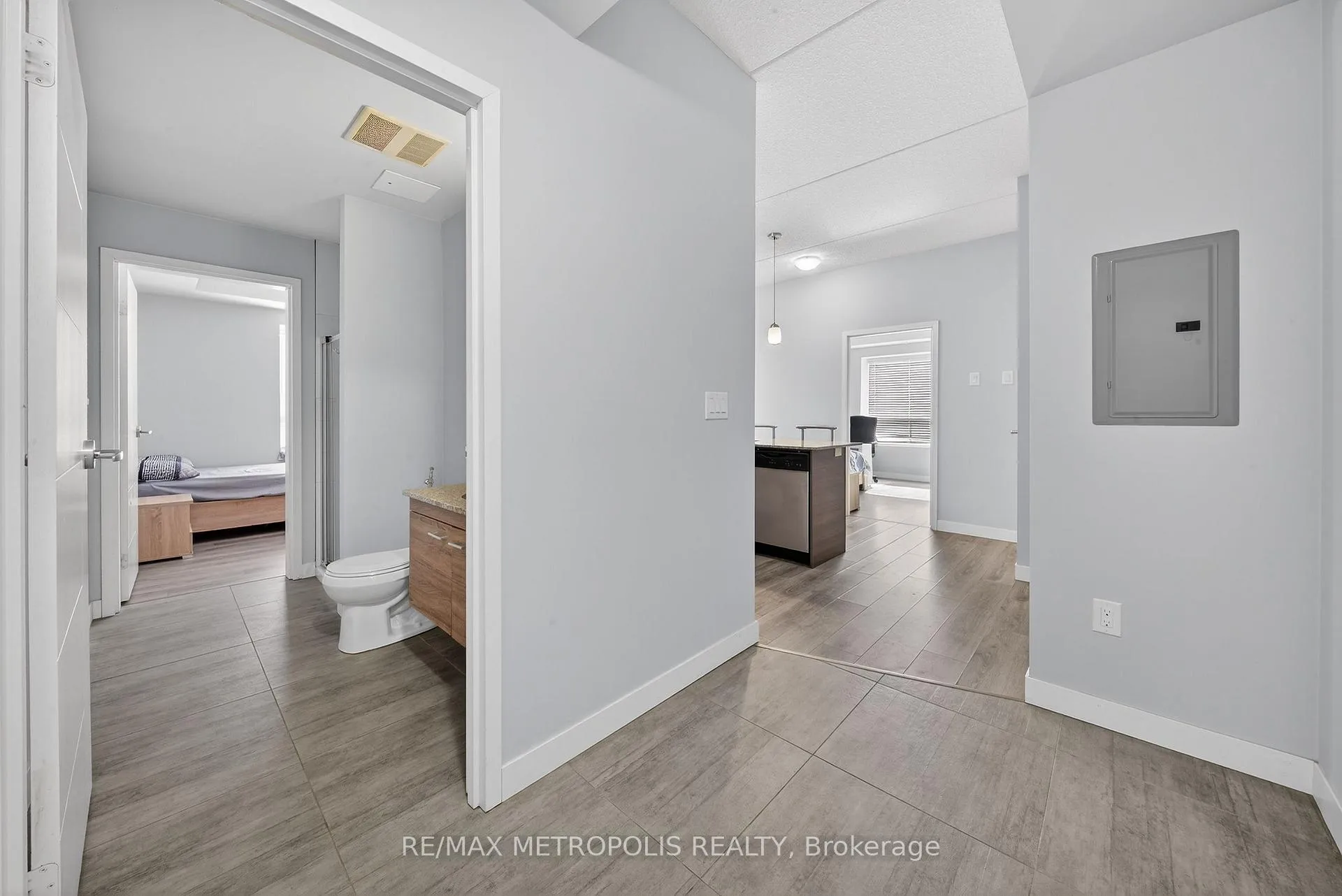 Photo 6 of Unit 1702, 318 Spruce Street, Waterloo, Lakeshore Village — HOMEH