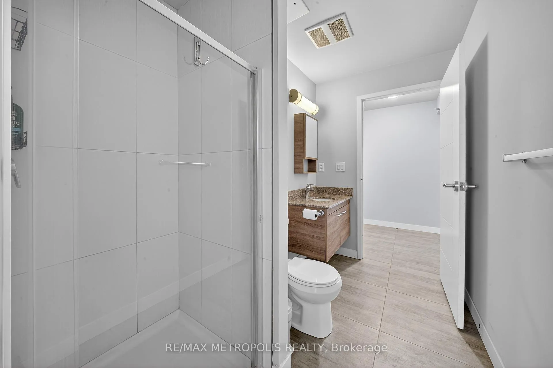 Photo 8 of Unit 1702, 318 Spruce Street, Waterloo, Lakeshore Village — HOMEH