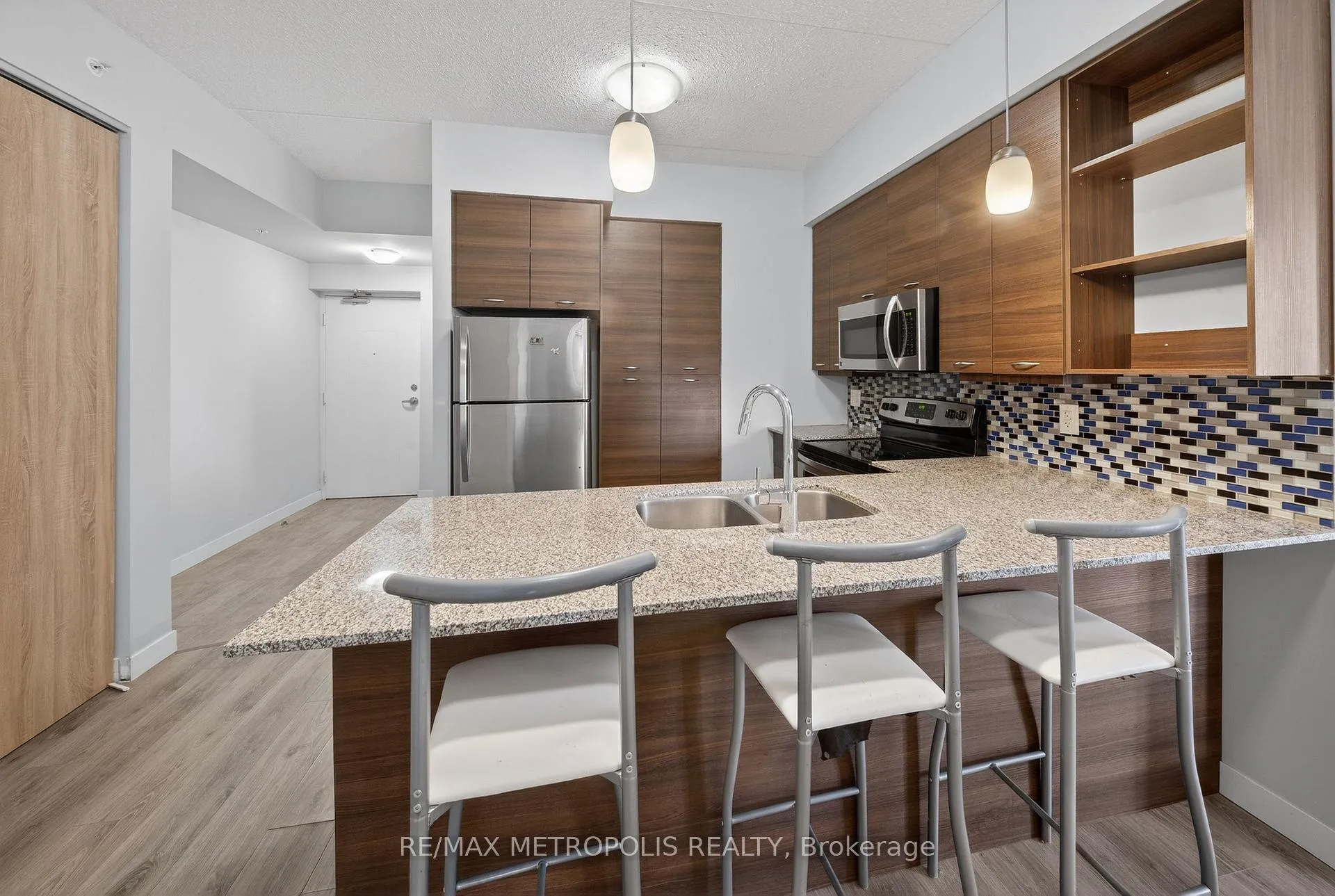 Photo 12 of Unit 1702, 318 Spruce Street, Waterloo, Lakeshore Village — HOMEH
