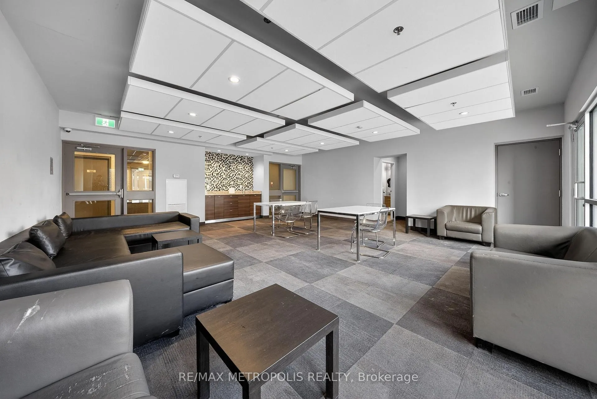 Photo 32 of Unit 1702, 318 Spruce Street, Waterloo, Lakeshore Village — HOMEH