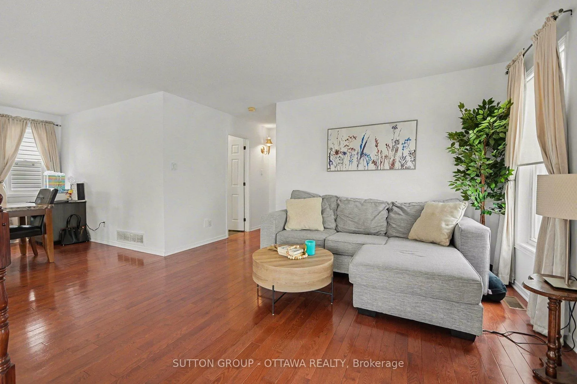 Photo 11 of 131 Oakfield Crescent, Ottawa, Barrhaven - Longfields — HOMEH