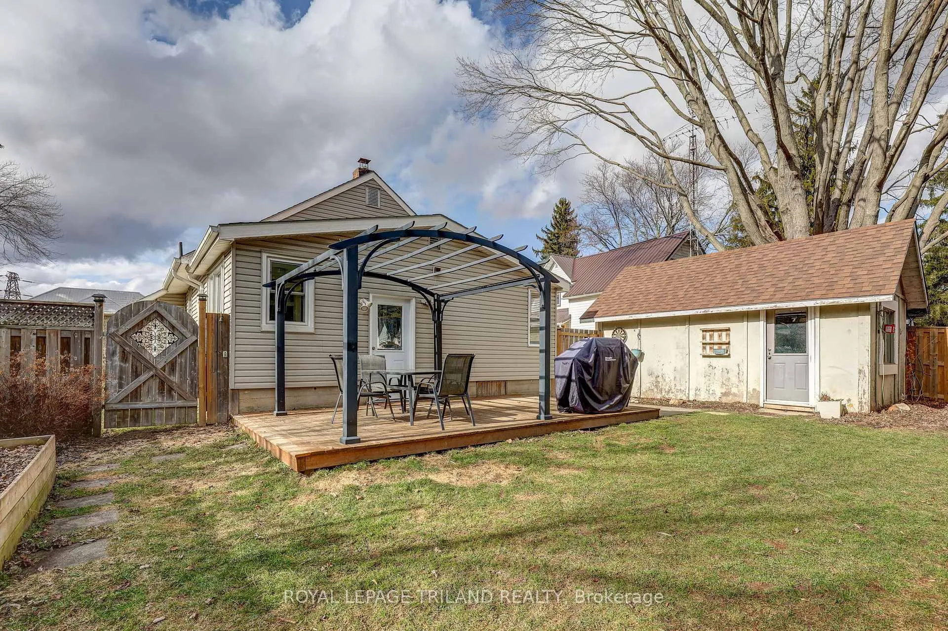 Photo 37 of 35897 Brook Street, Southwold, Shedden — HOMEH