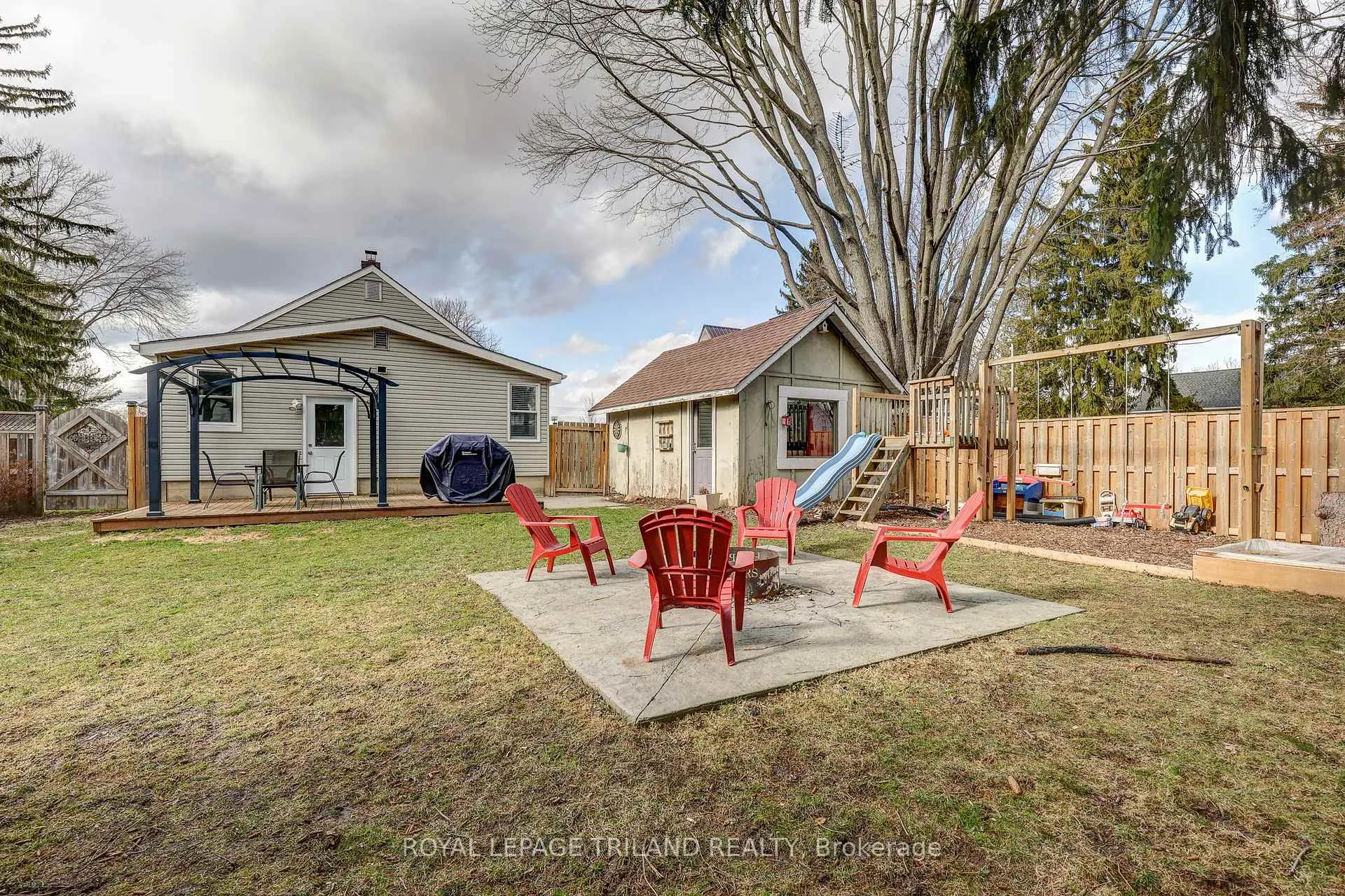Photo 39 of 35897 Brook Street, Southwold, Shedden — HOMEH