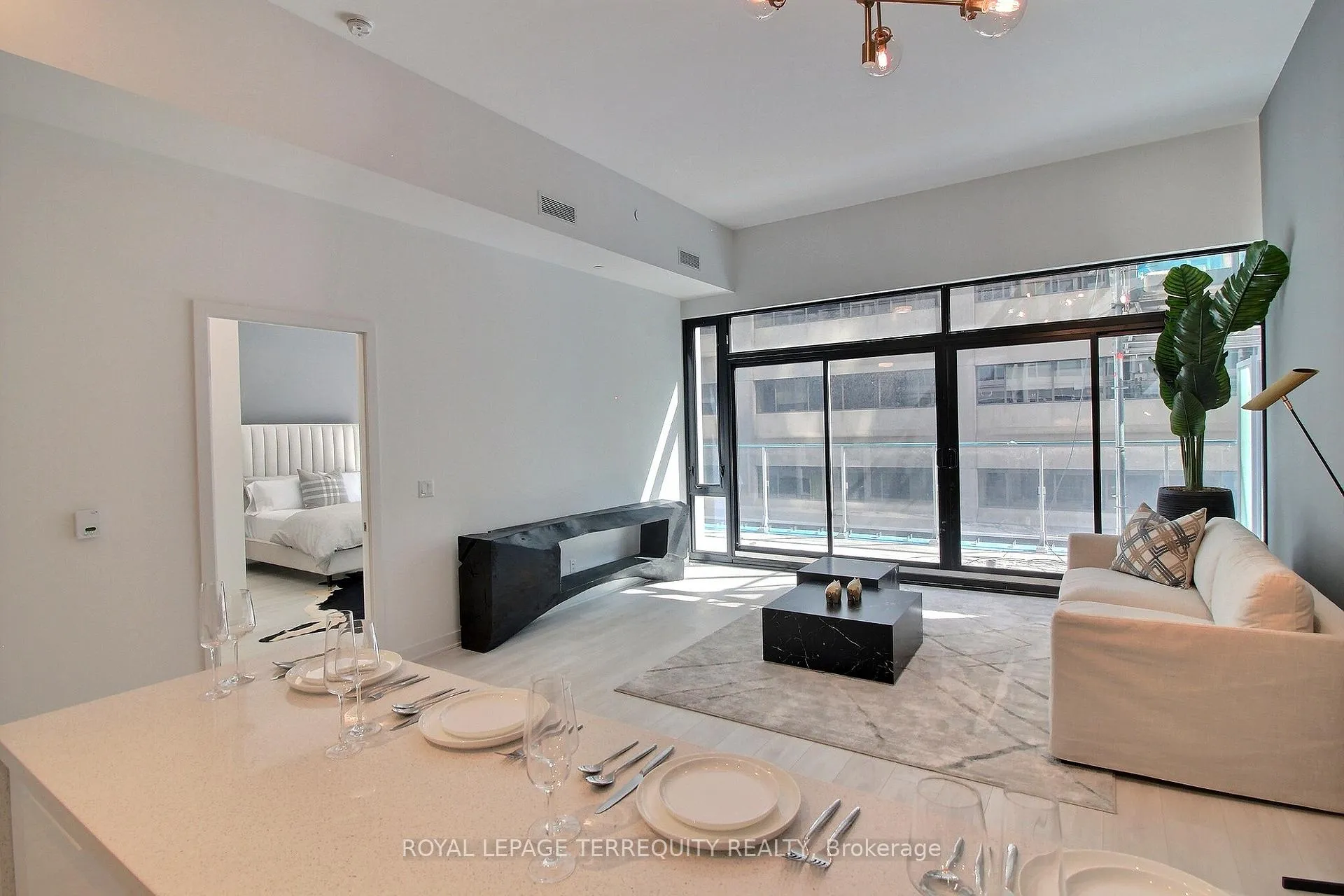 Photo 6 of Unit 306, 188 Cumberland Street, Toronto, The Annex — HOMEH