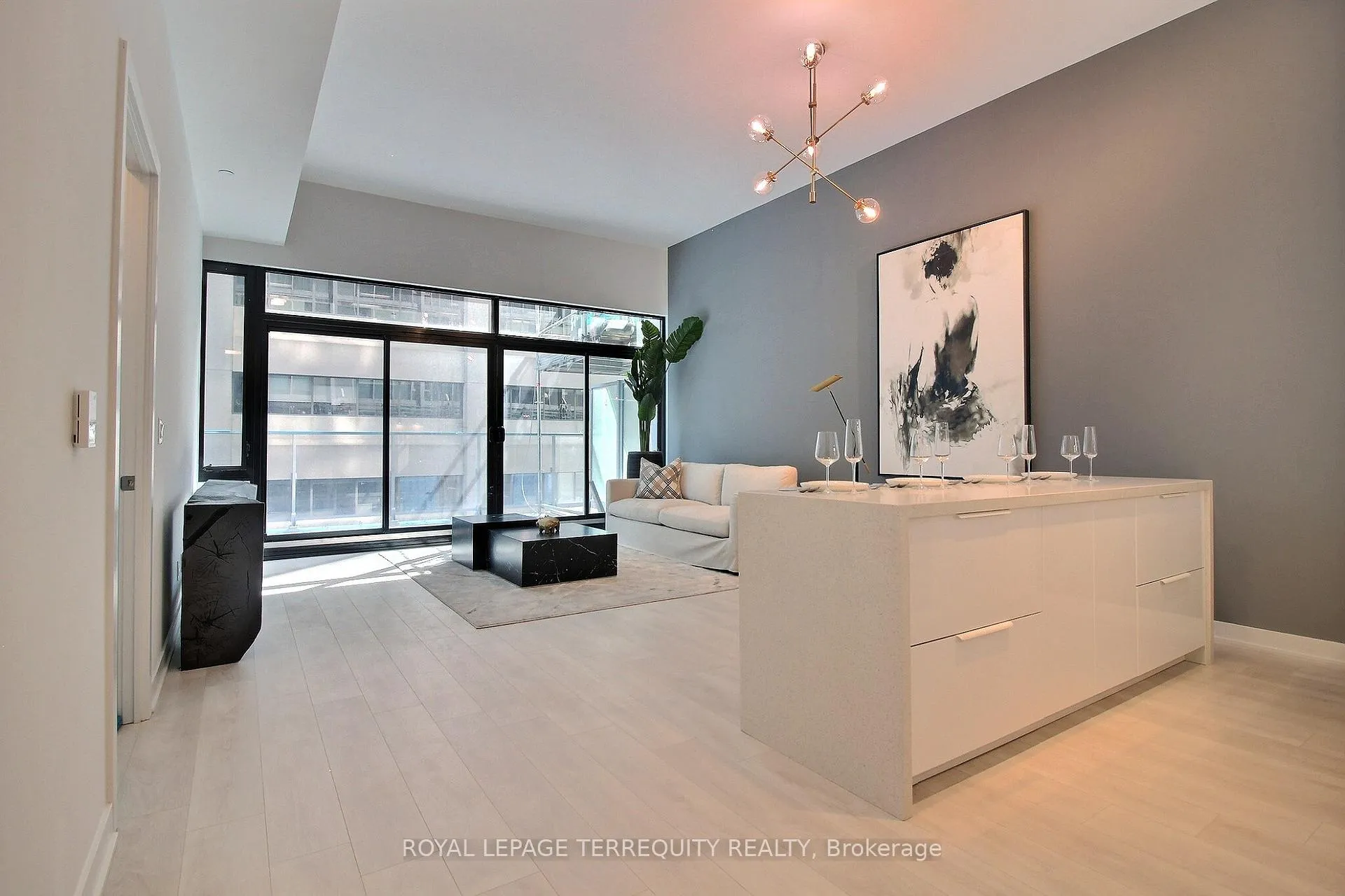 Photo 7 of Unit 306, 188 Cumberland Street, Toronto, The Annex — HOMEH