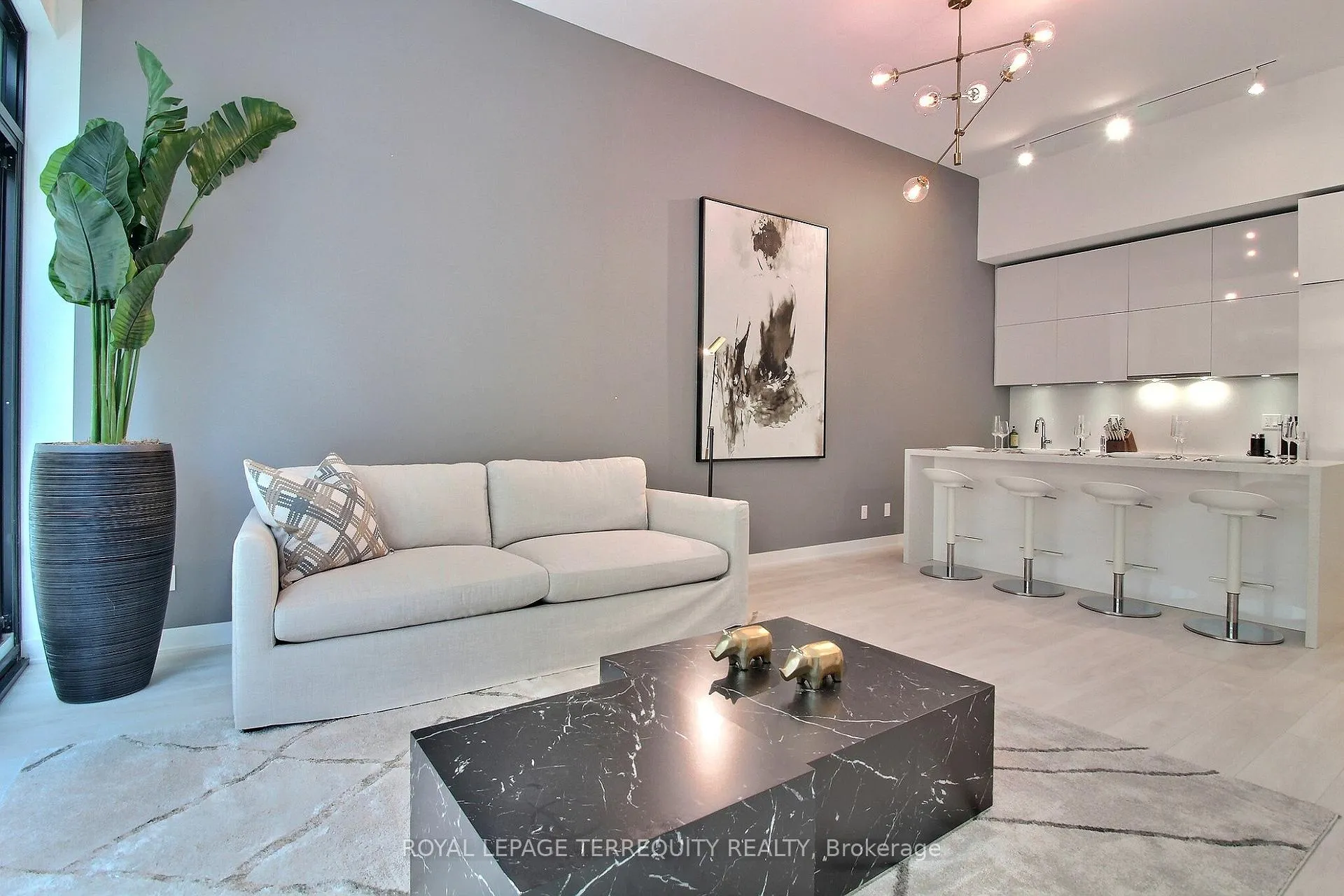 Photo 9 of Unit 306, 188 Cumberland Street, Toronto, The Annex — HOMEH