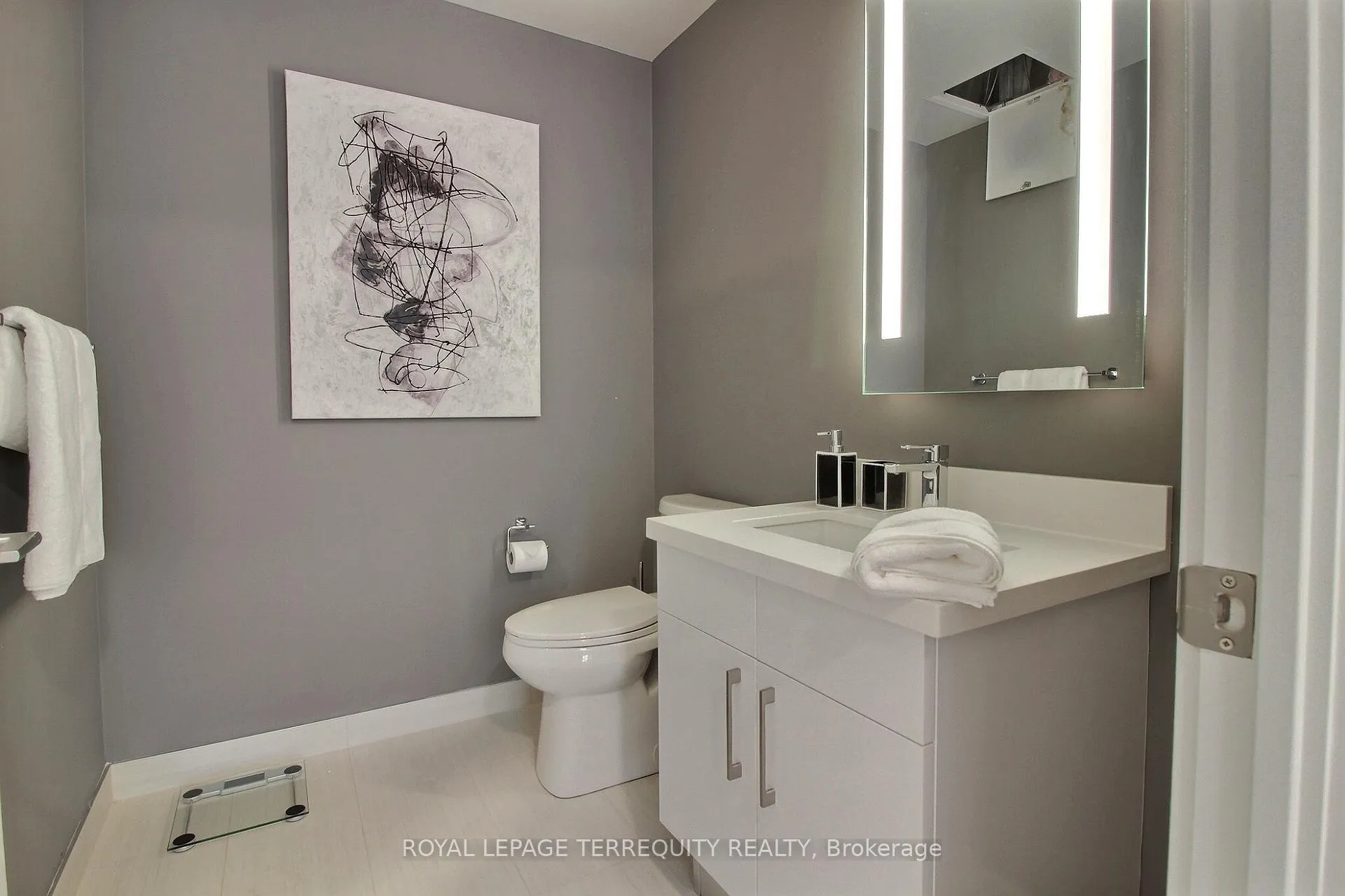 Photo 14 of Unit 306, 188 Cumberland Street, Toronto, The Annex — HOMEH