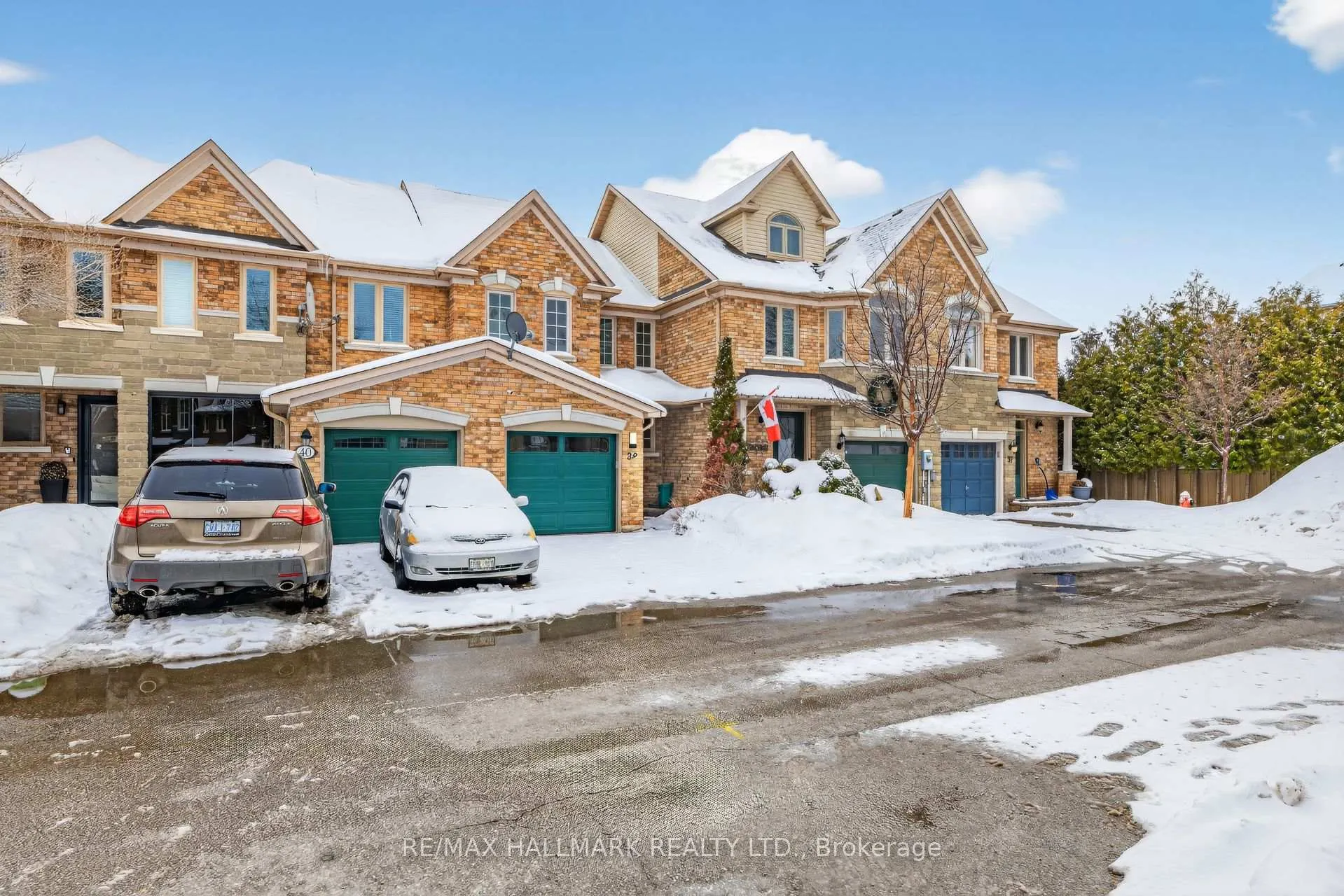 Photo 2 of Unit 39, 180 Blue Willow Drive, Vaughan, East Woodbridge — HOMEH