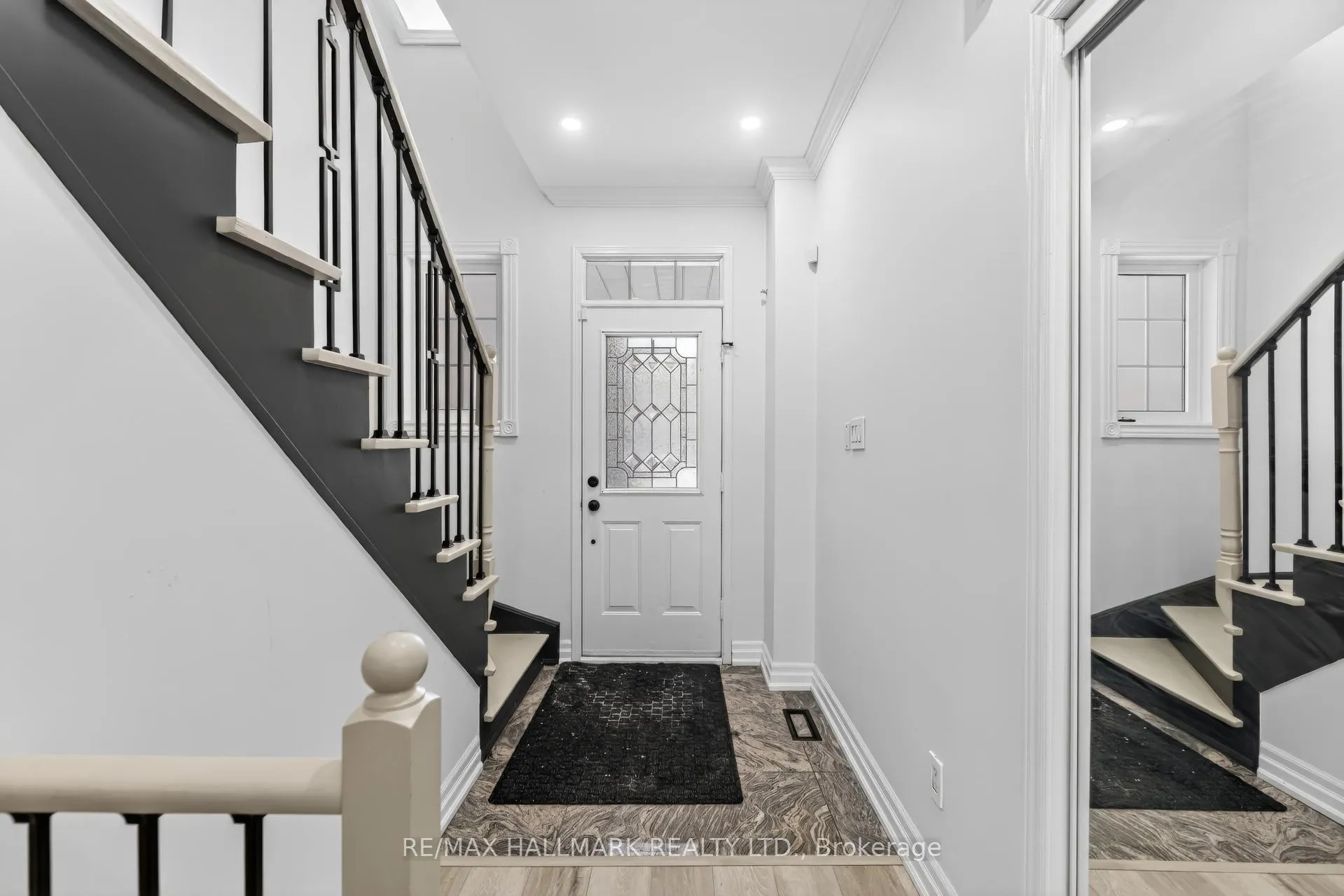 Photo 4 of Unit 39, 180 Blue Willow Drive, Vaughan, East Woodbridge — HOMEH