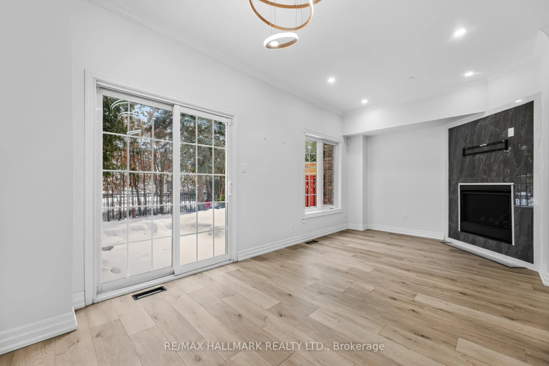 Photo 6 of Unit 39, 180 Blue Willow Drive, Vaughan, East Woodbridge — HOMEH