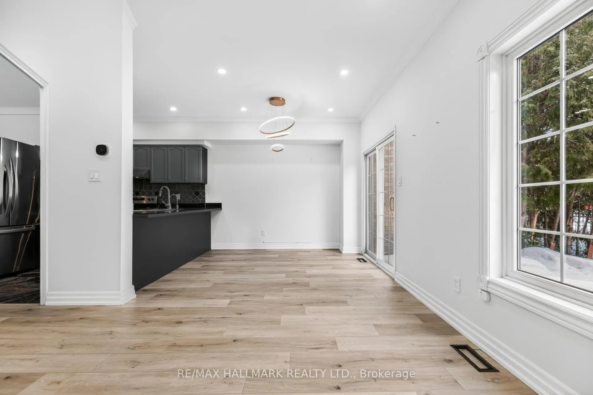 Photo 8 of Unit 39, 180 Blue Willow Drive, Vaughan, East Woodbridge — HOMEH