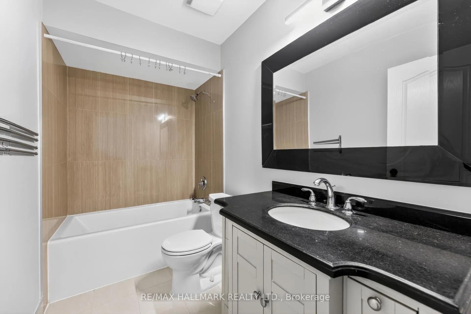 Photo 23 of Unit 39, 180 Blue Willow Drive, Vaughan, East Woodbridge — HOMEH
