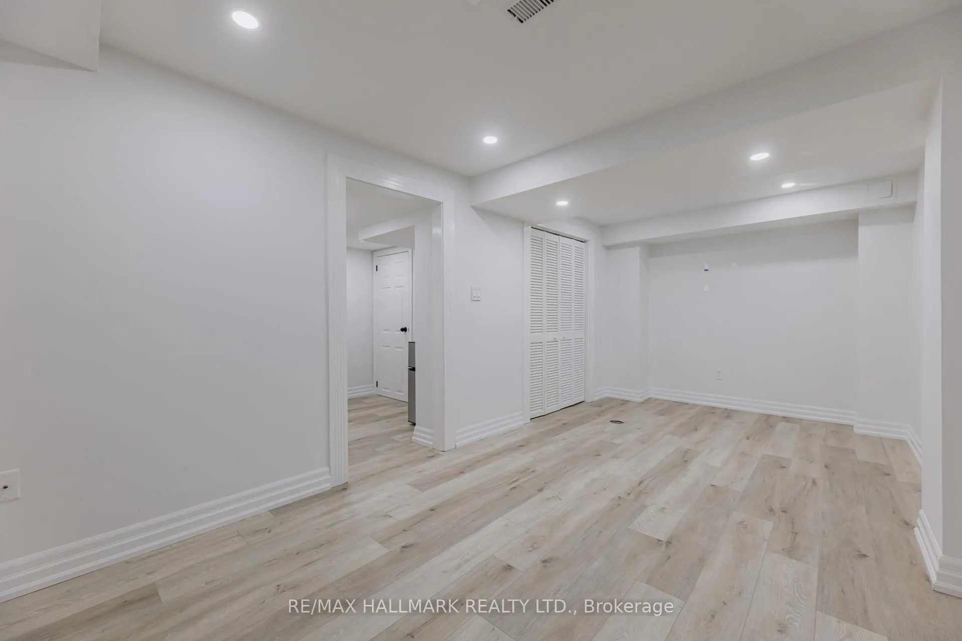 Photo 26 of Unit 39, 180 Blue Willow Drive, Vaughan, East Woodbridge — HOMEH
