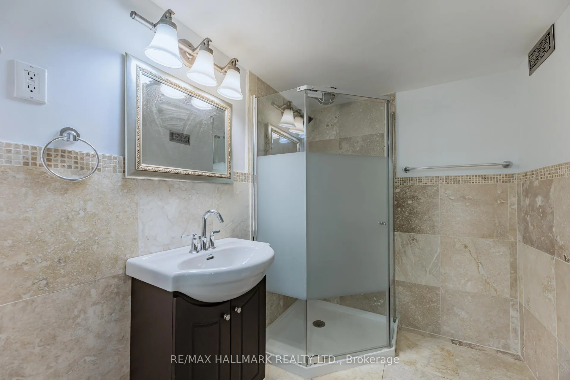 Photo 28 of Unit 39, 180 Blue Willow Drive, Vaughan, East Woodbridge — HOMEH