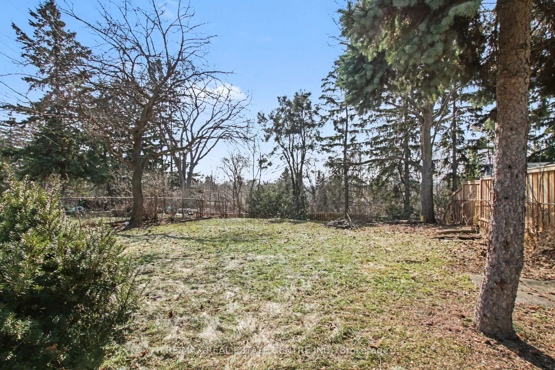 Photo 28 of 61 Romfield Circuit, Markham, Royal Orchard — HOMEH