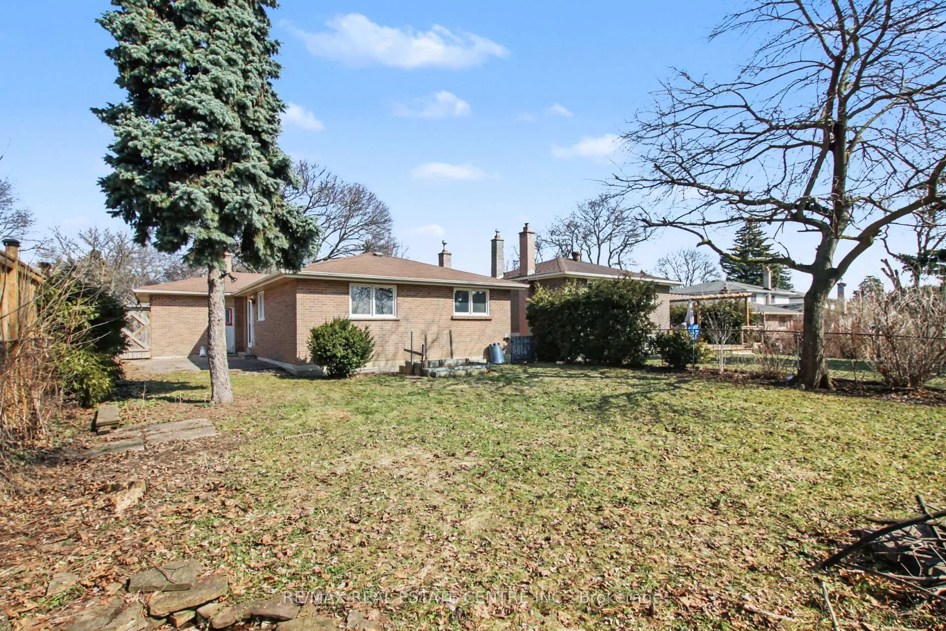 Photo 31 of 61 Romfield Circuit, Markham, Royal Orchard — HOMEH